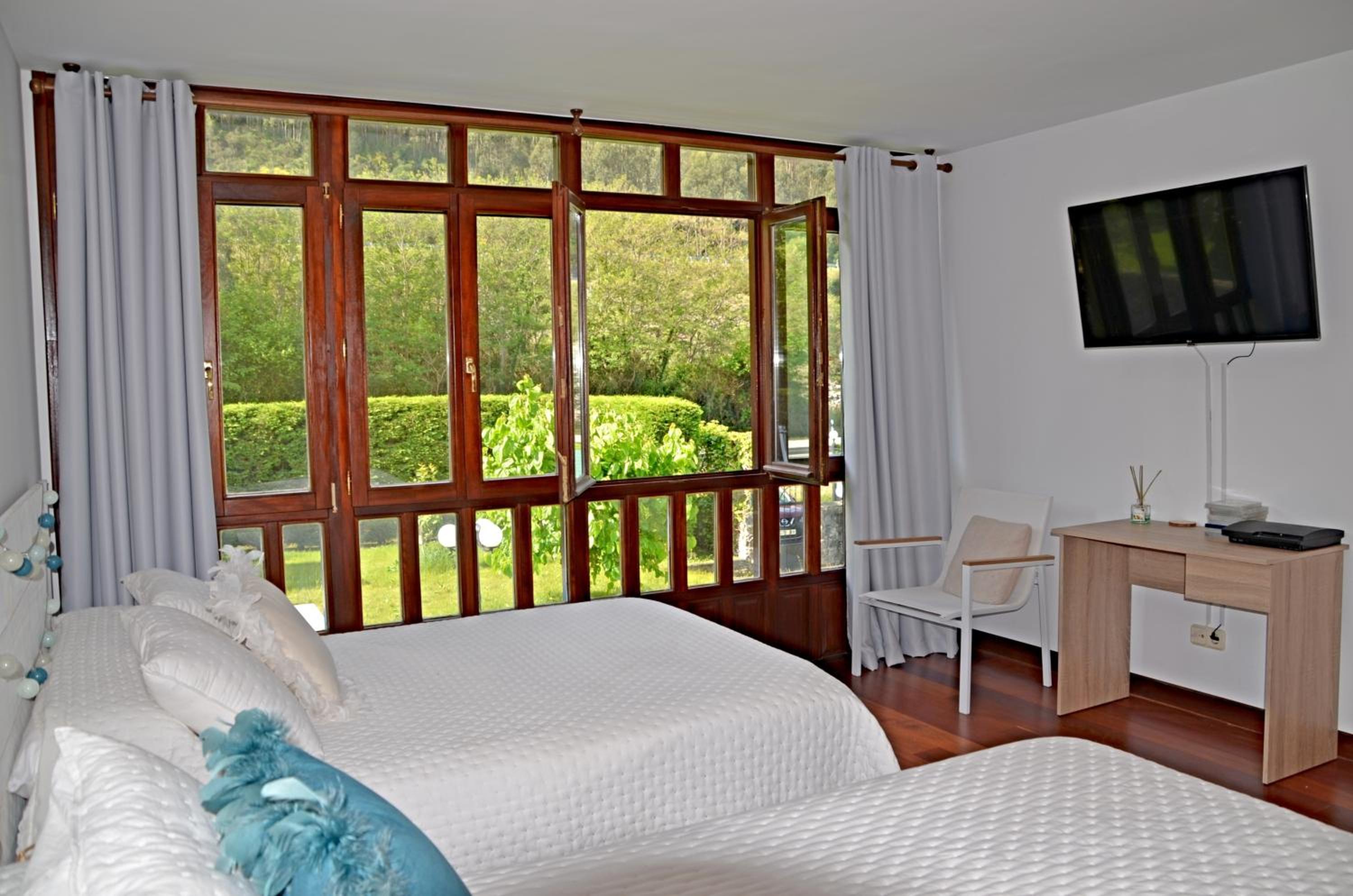 Three-Bedroom Villa photo 2