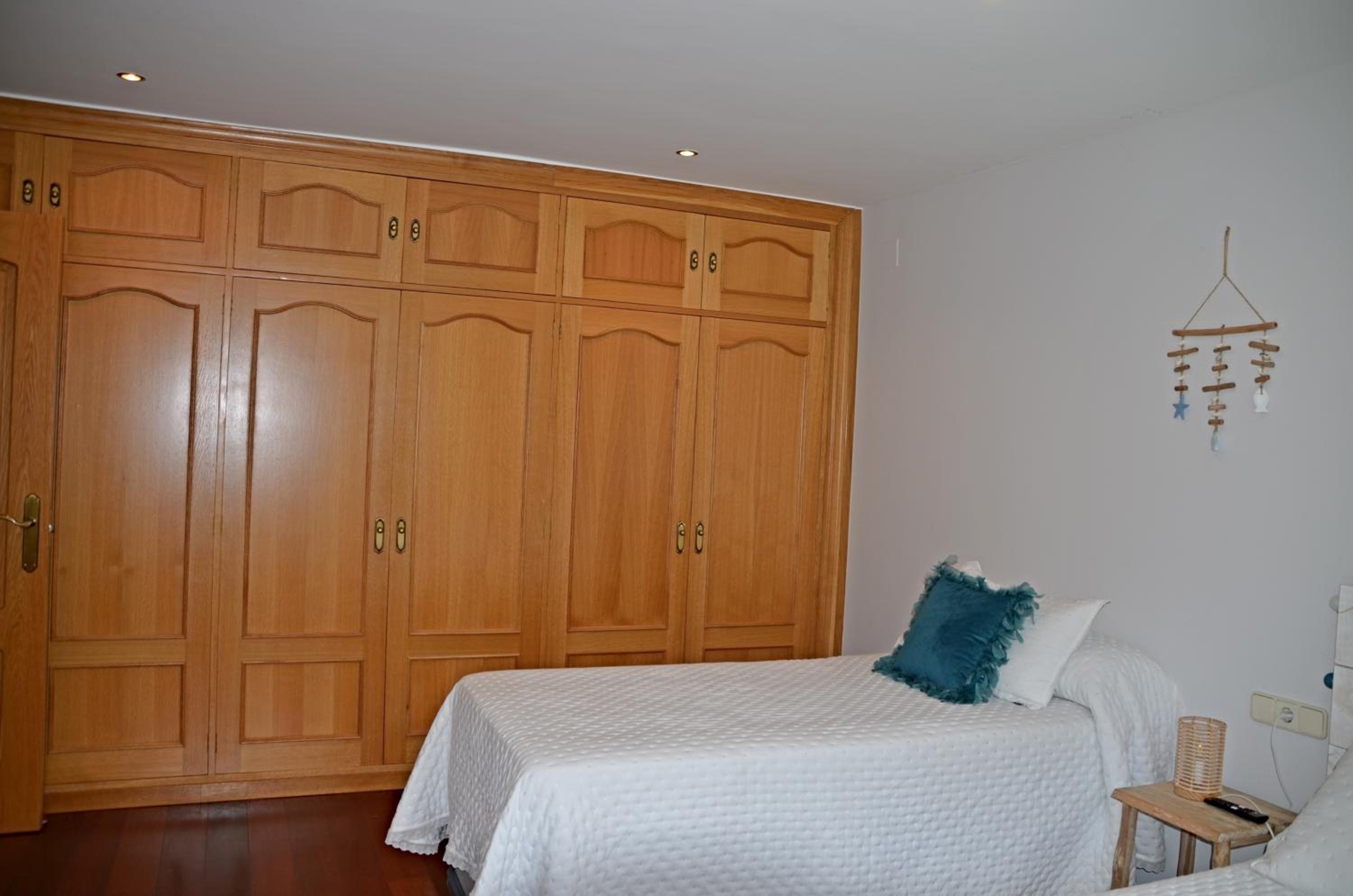 Three-Bedroom Villa photo 3