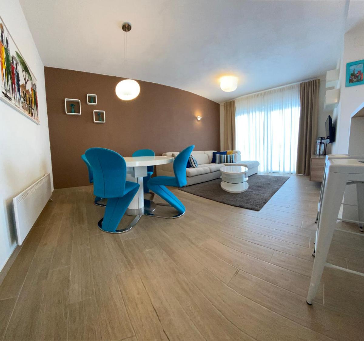 Two-Bedroom Apartment - Photo 10