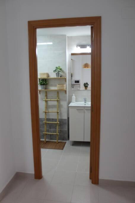 One-Bedroom Apartment photo 3