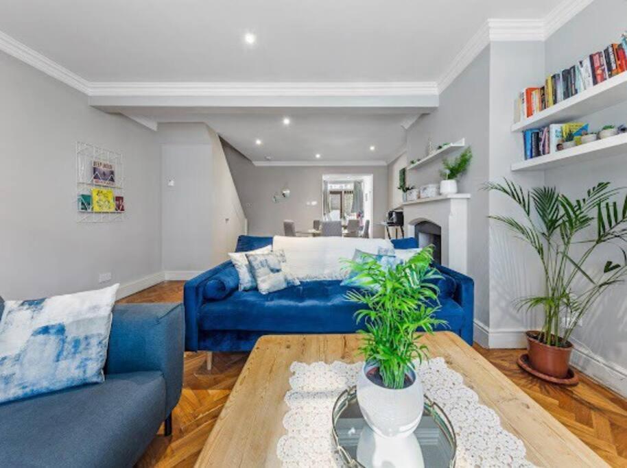 Two-Bedroom House photo 3