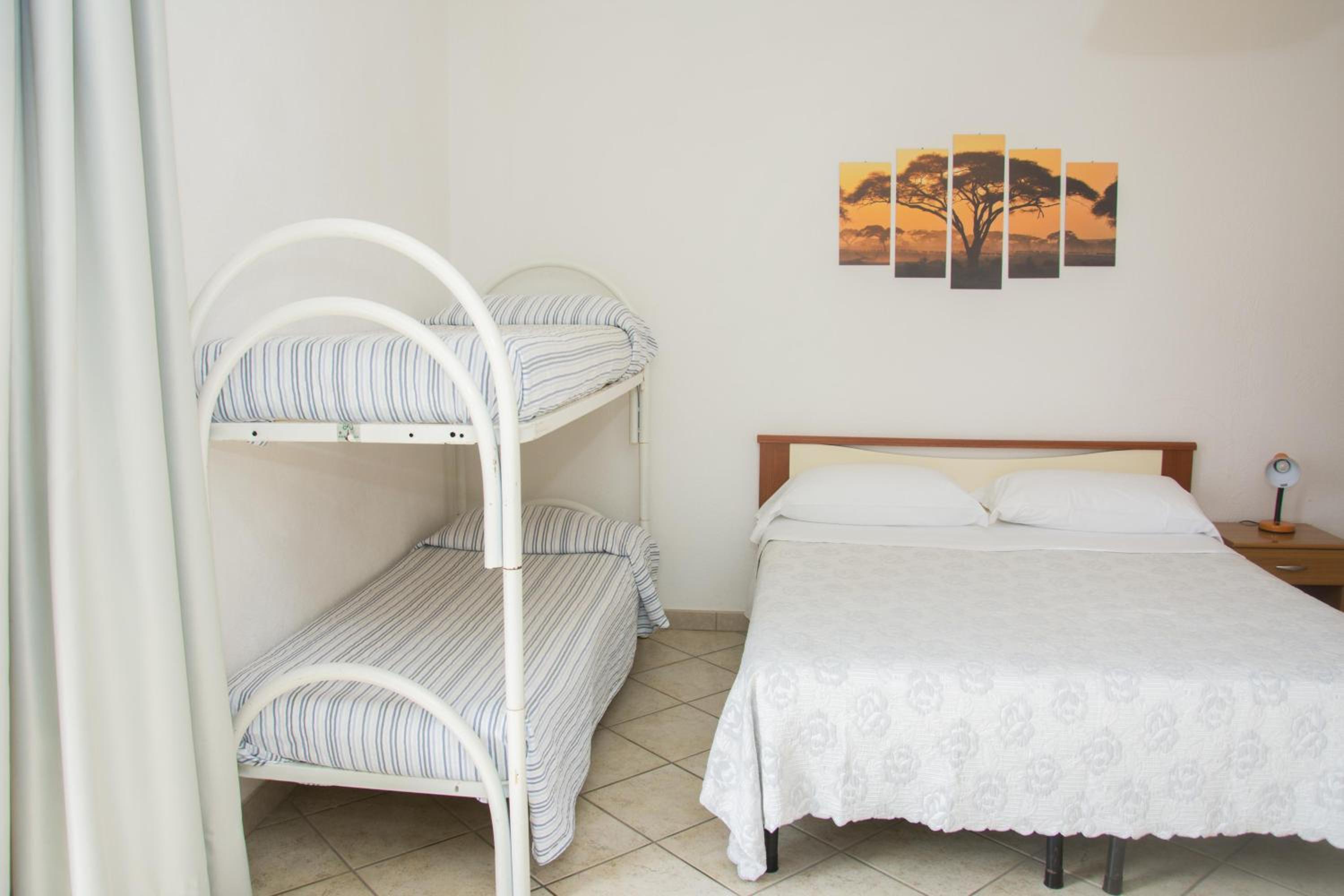 Deluxe Double Room with Balcony and Sea View - Photo 7
