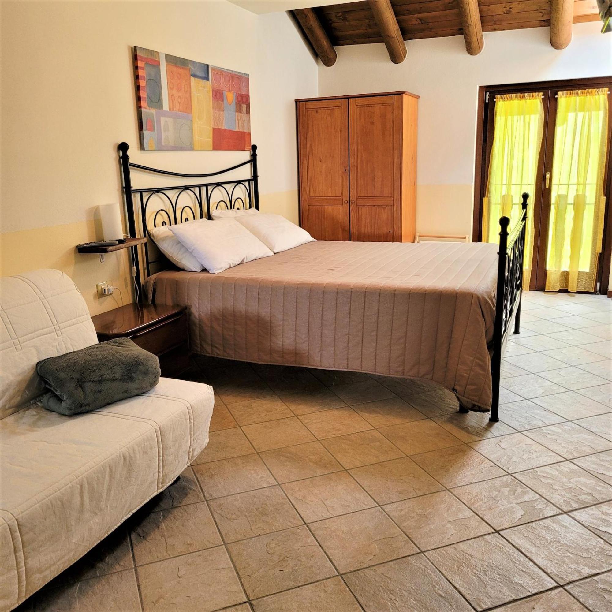 Two-Bedroom Apartment with Mountain View photo 1