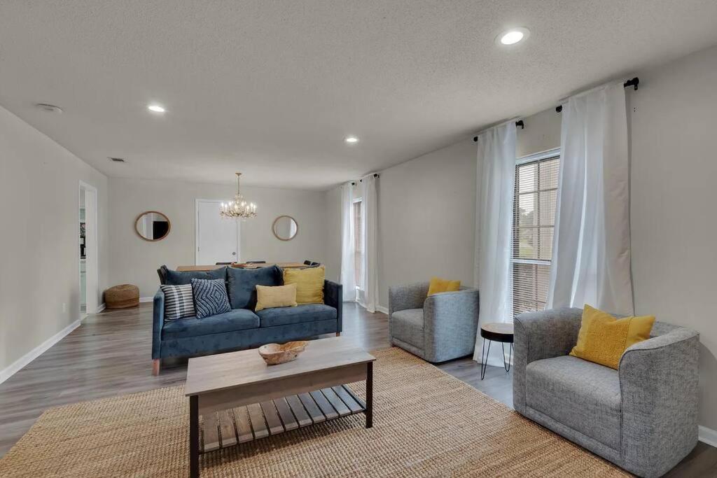 Apartment photo 1