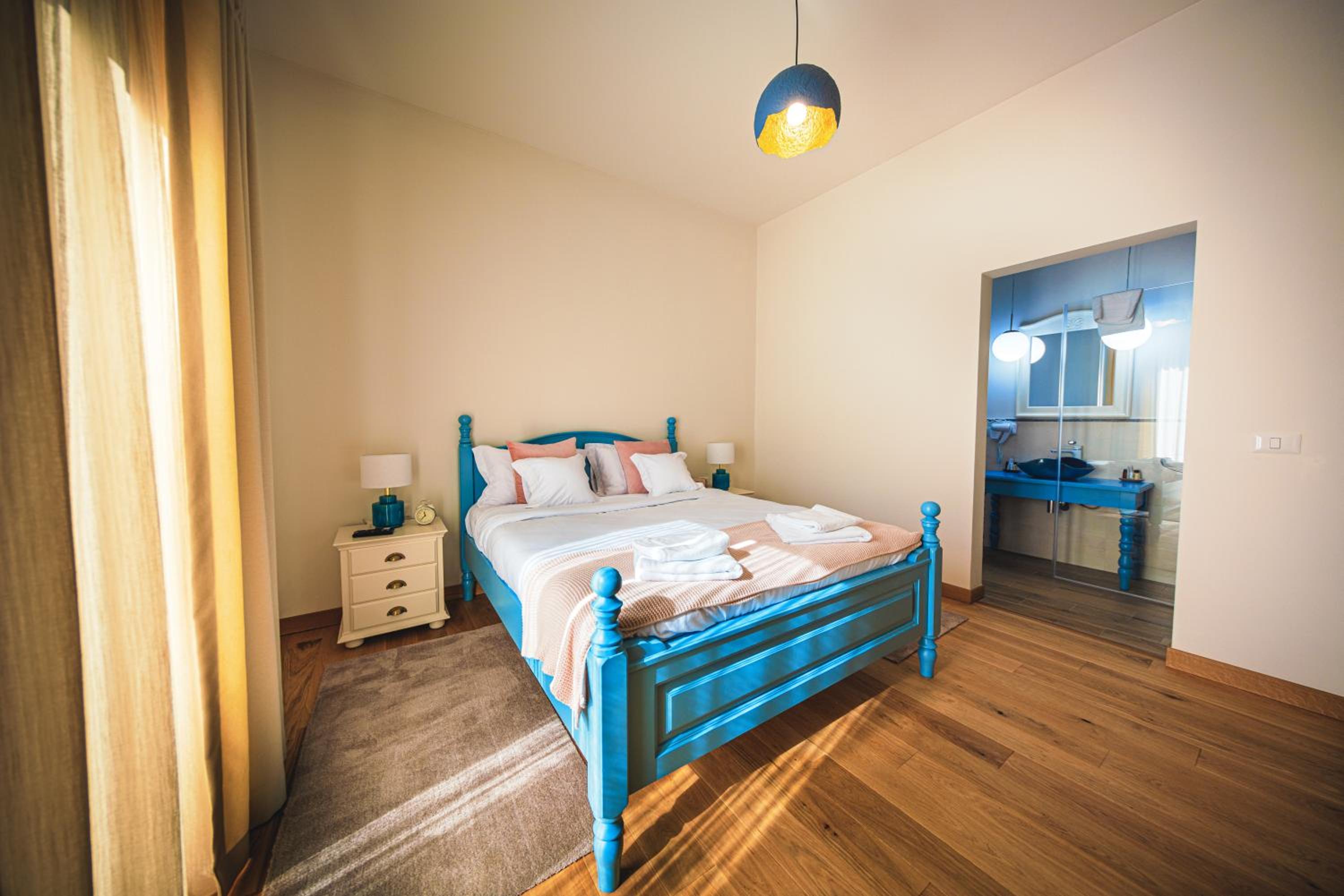 Double Room - Photo 13