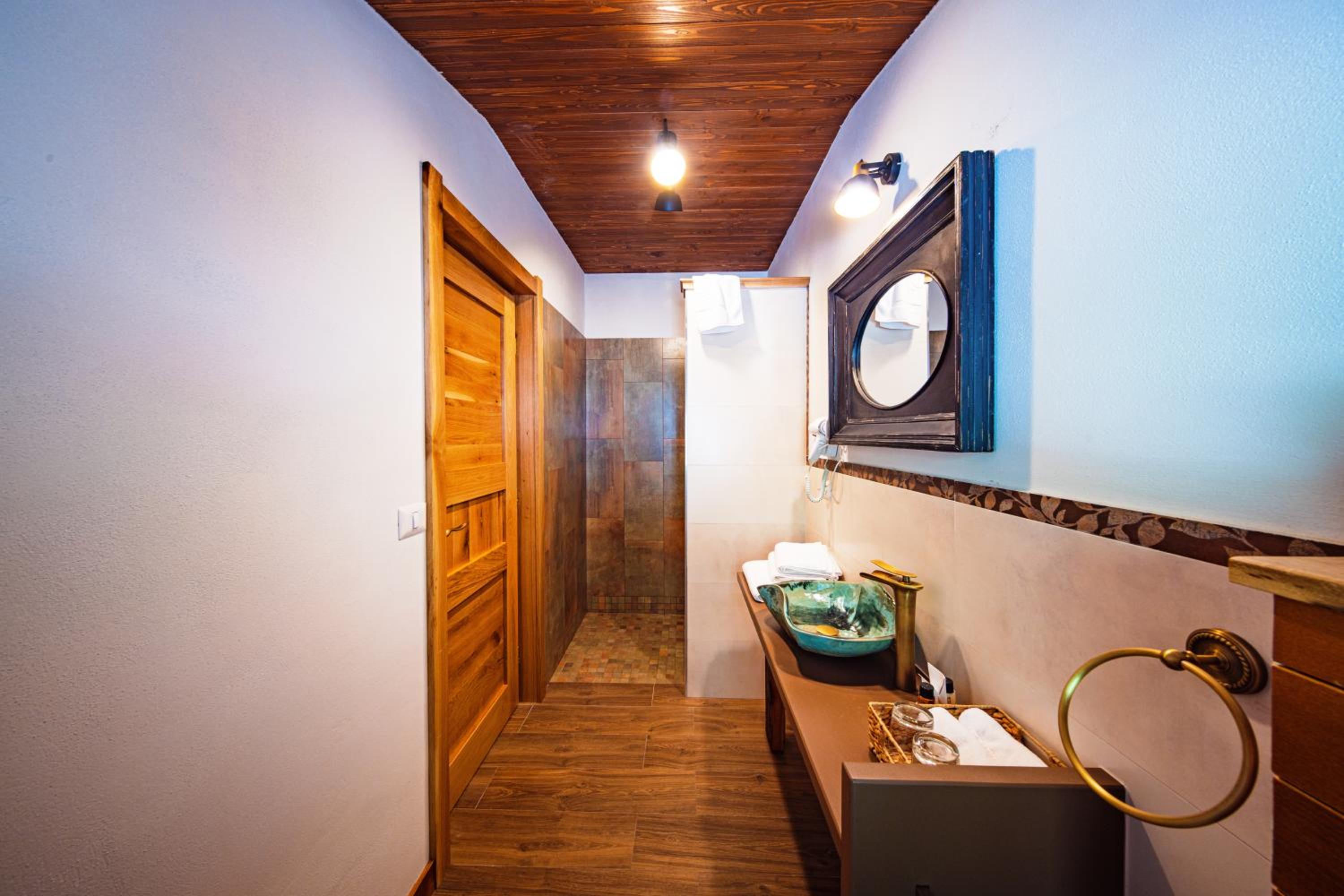 Double Room - Photo 4