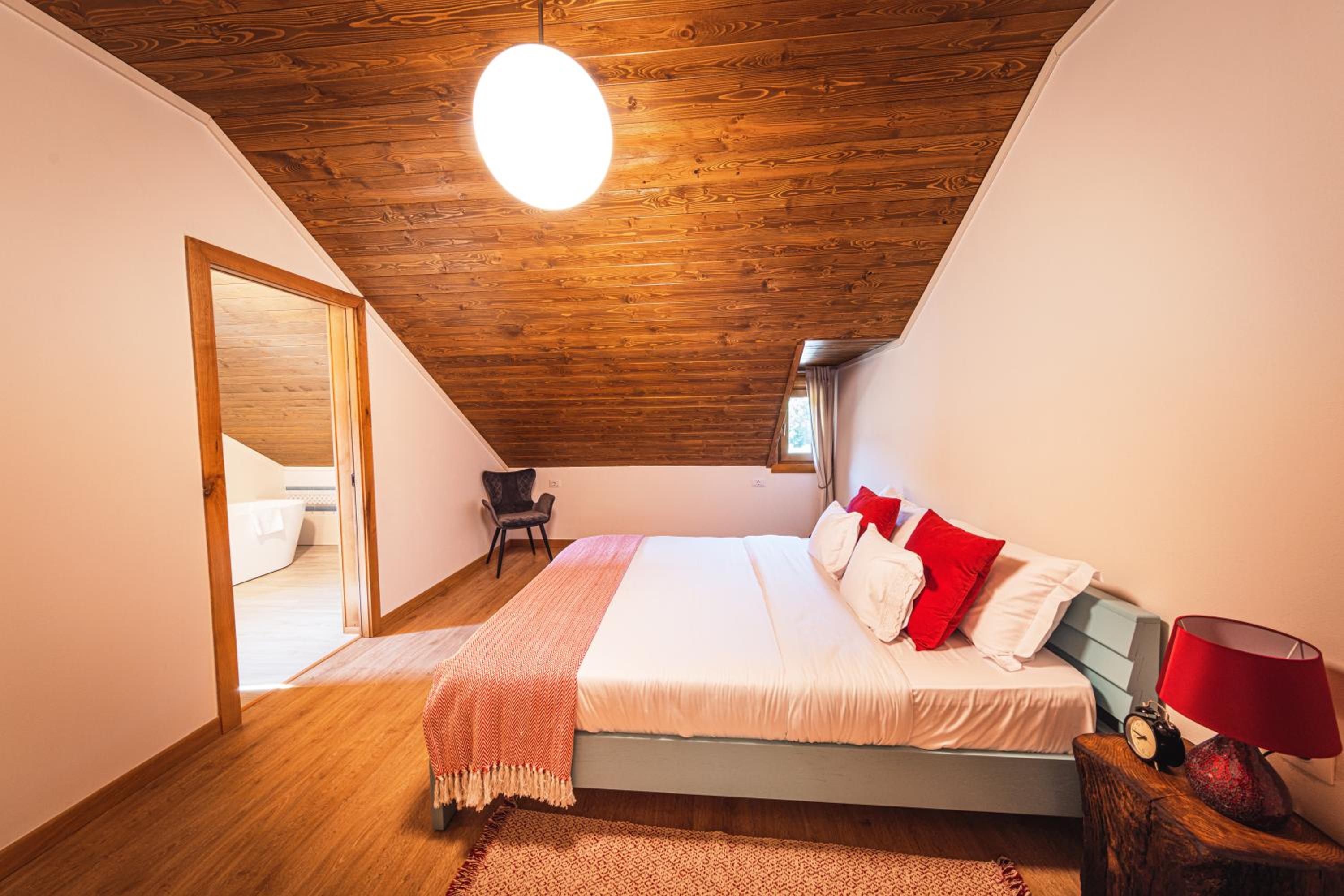Double Room - Photo 3