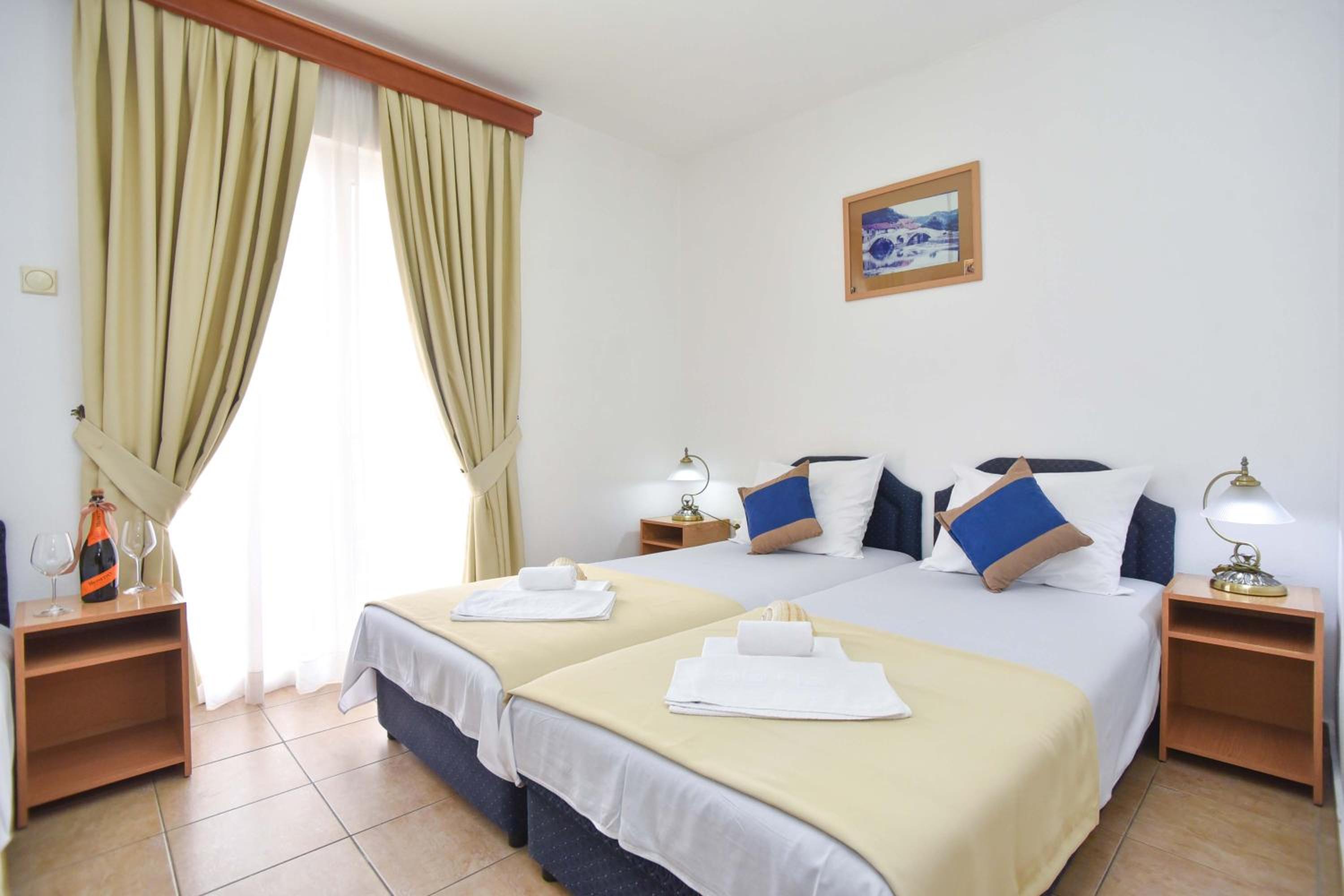 Basic Triple Room