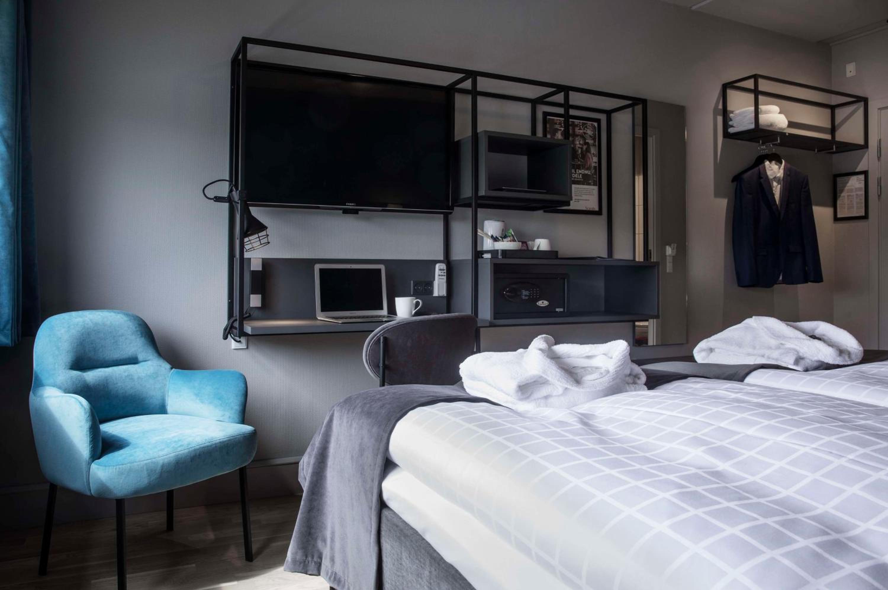 Superior King Room