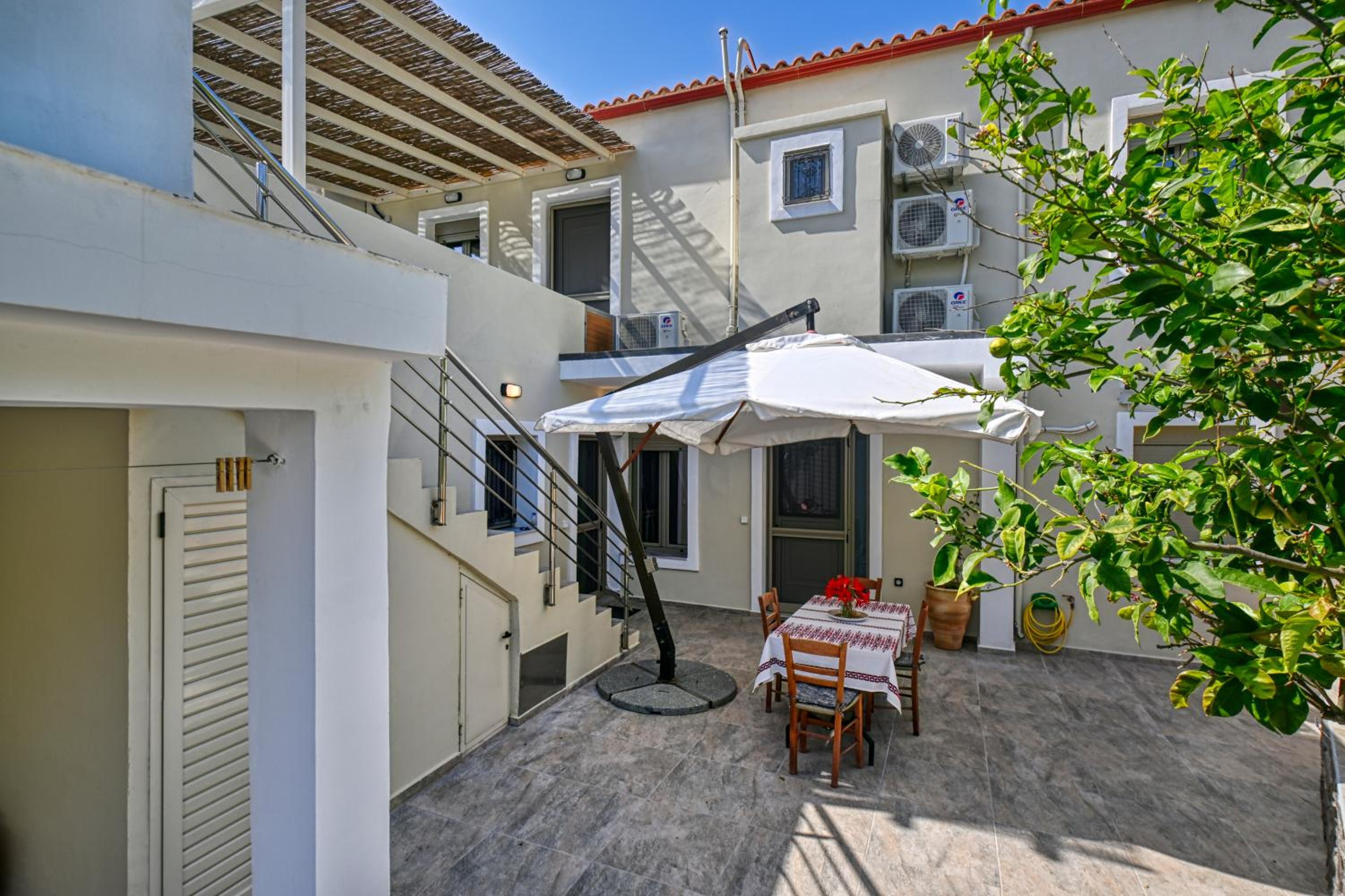 Three-Bedroom House photo 2
