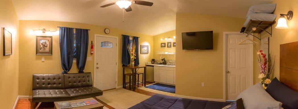 One-Bedroom Villa - Photo 9