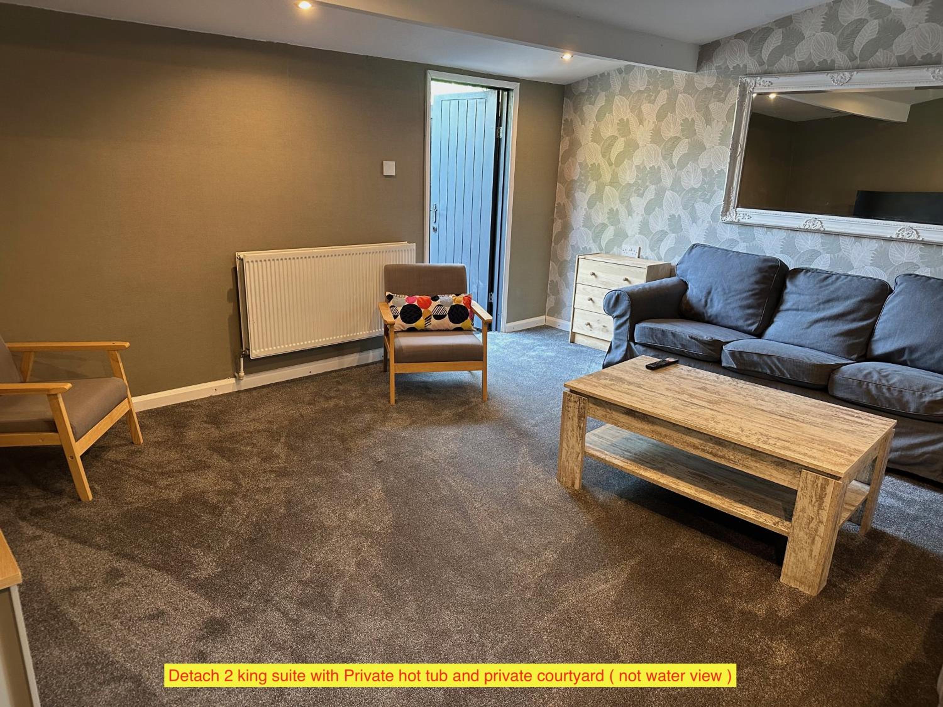 Suite with Hot Tub
