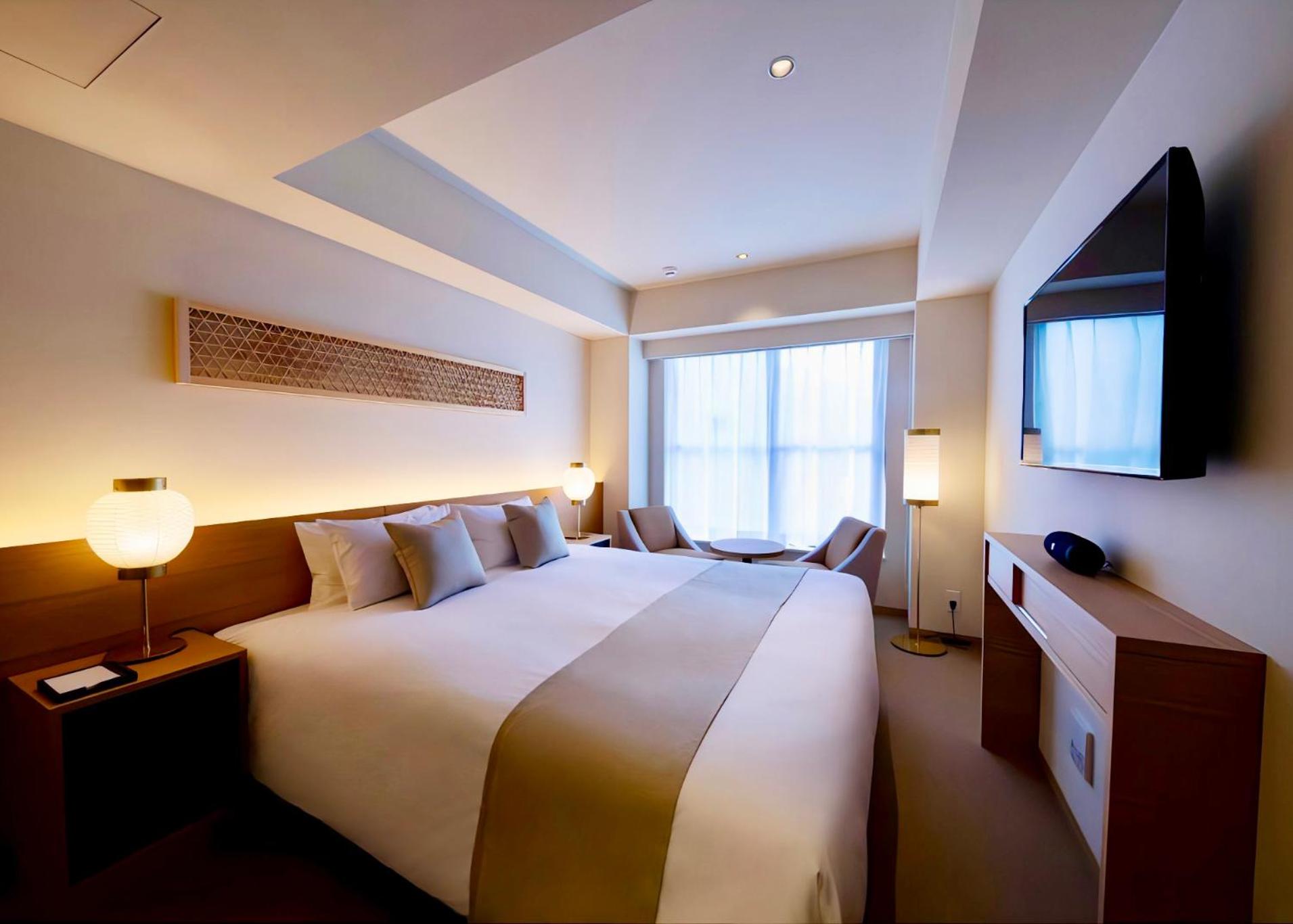 Standard King Room - Photo 7