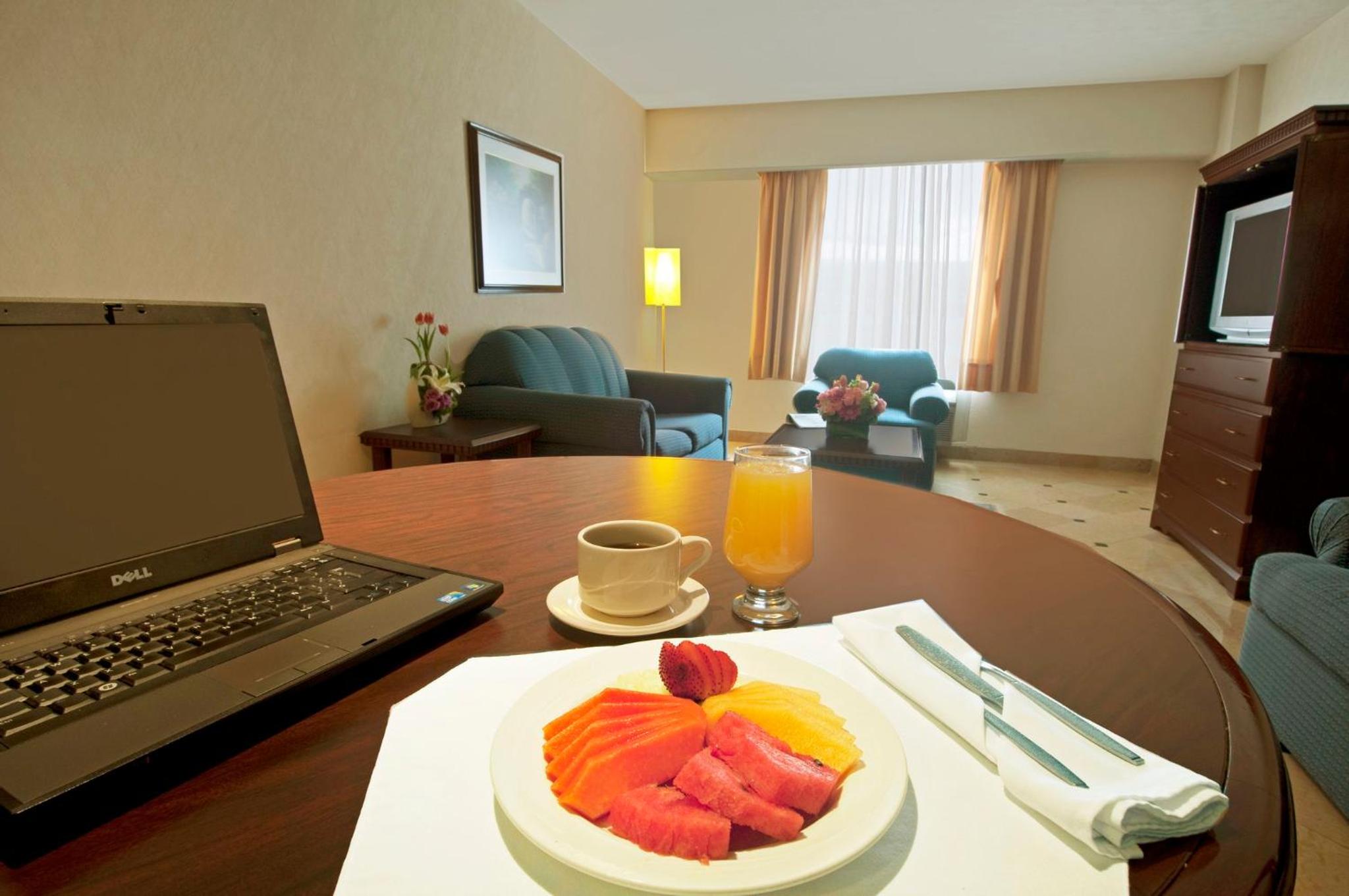 Junior Suite 1 King