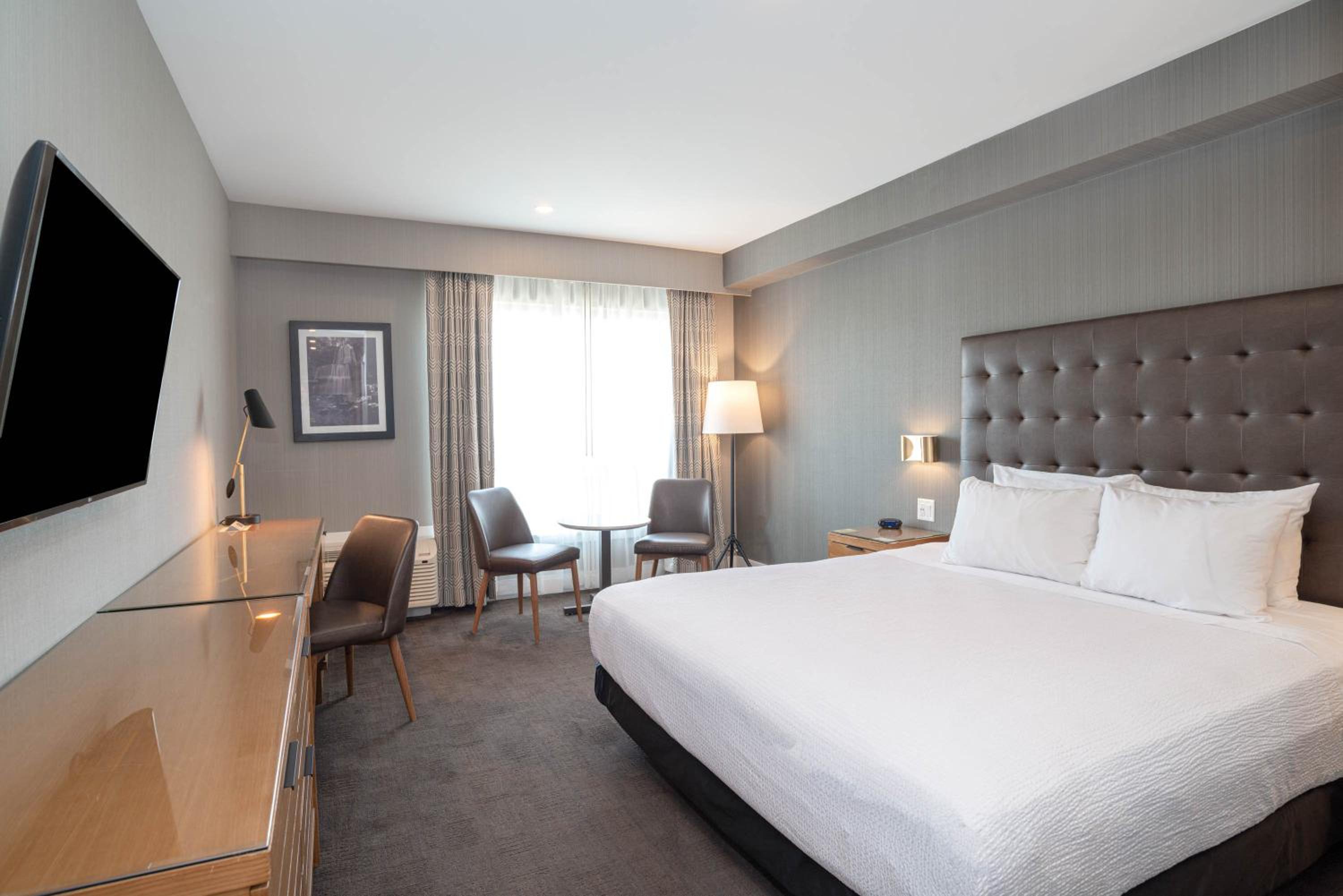 Standard Room, 1 King Bed