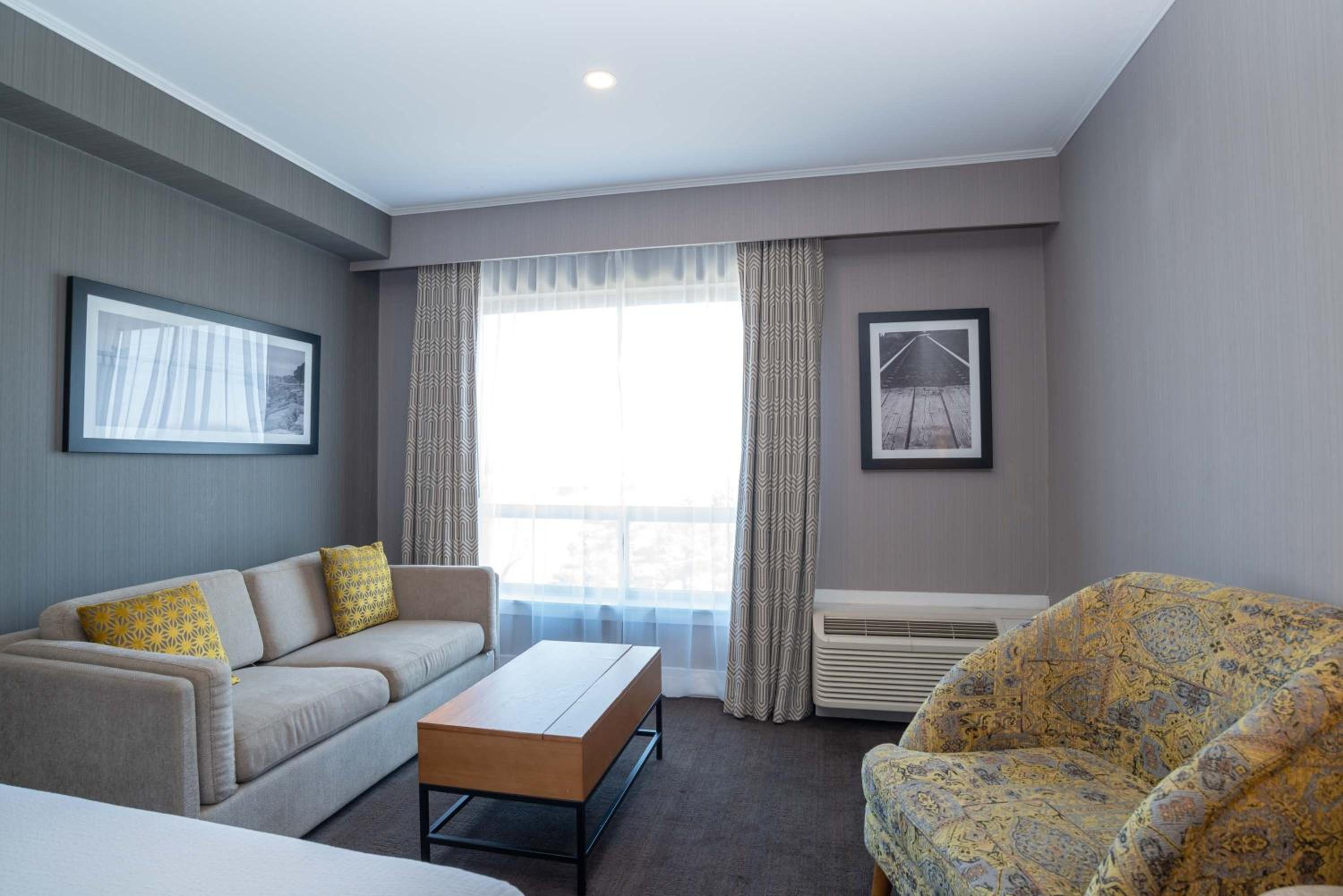 Standard Room, 2 Queen Beds, Sofa Bed