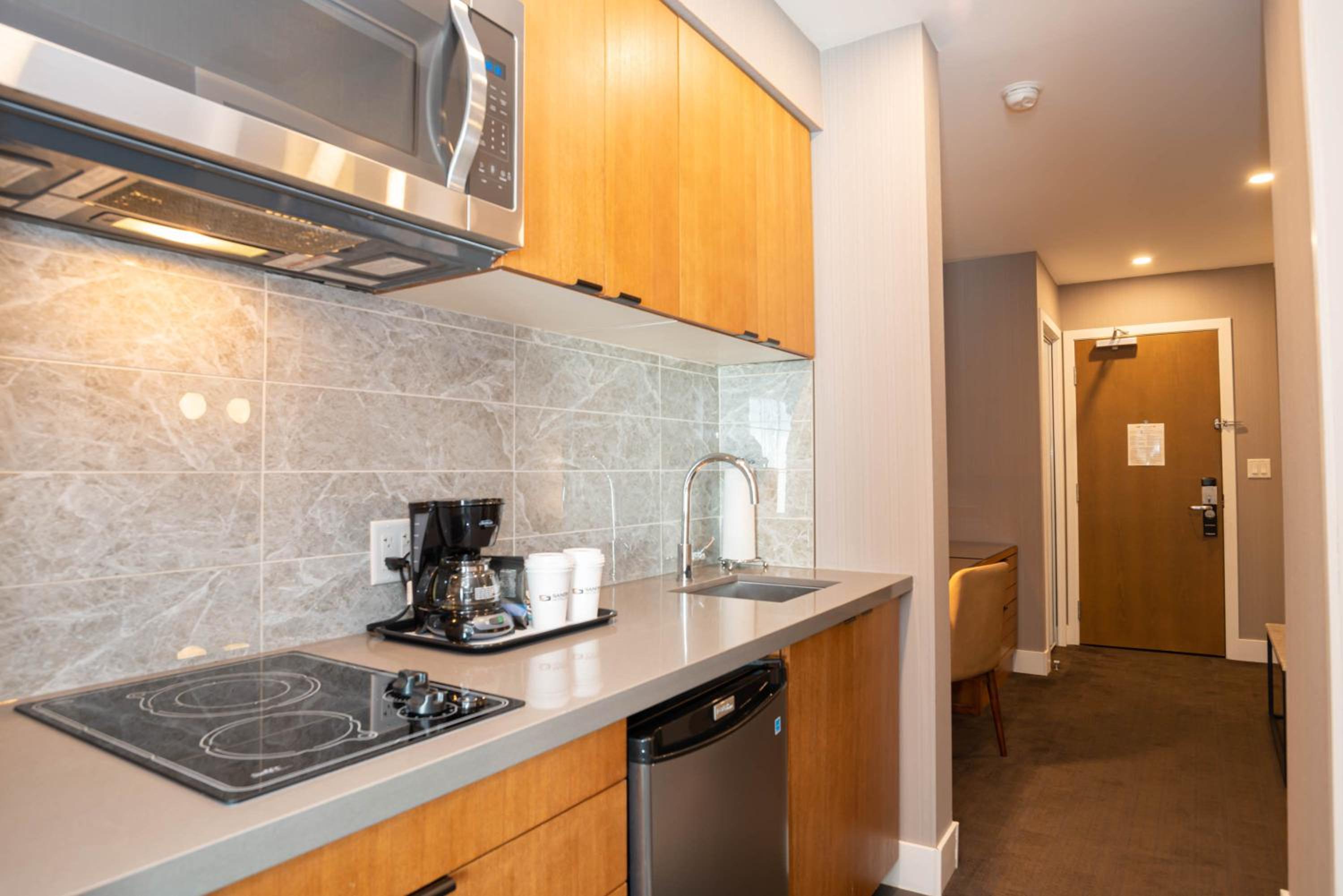 Standard Suite, 1 King Bed, Sofa Bed, Kitchenette thumbnail 5