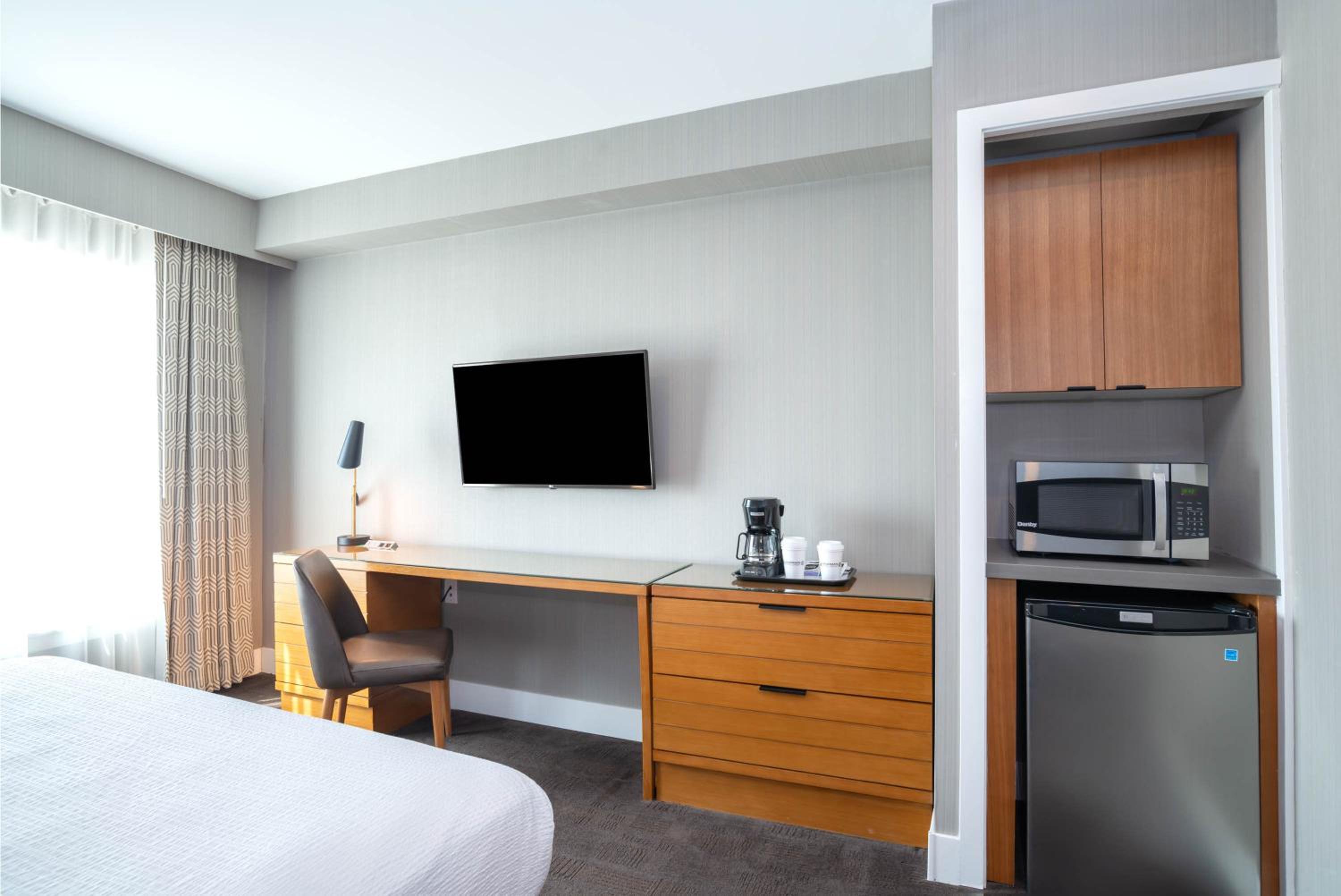 Accessible Room, 1 King Bed