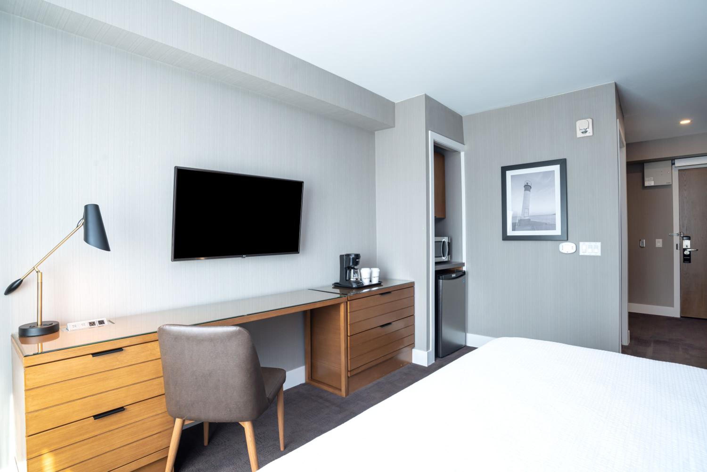 Accessible Room, 1 King Bed