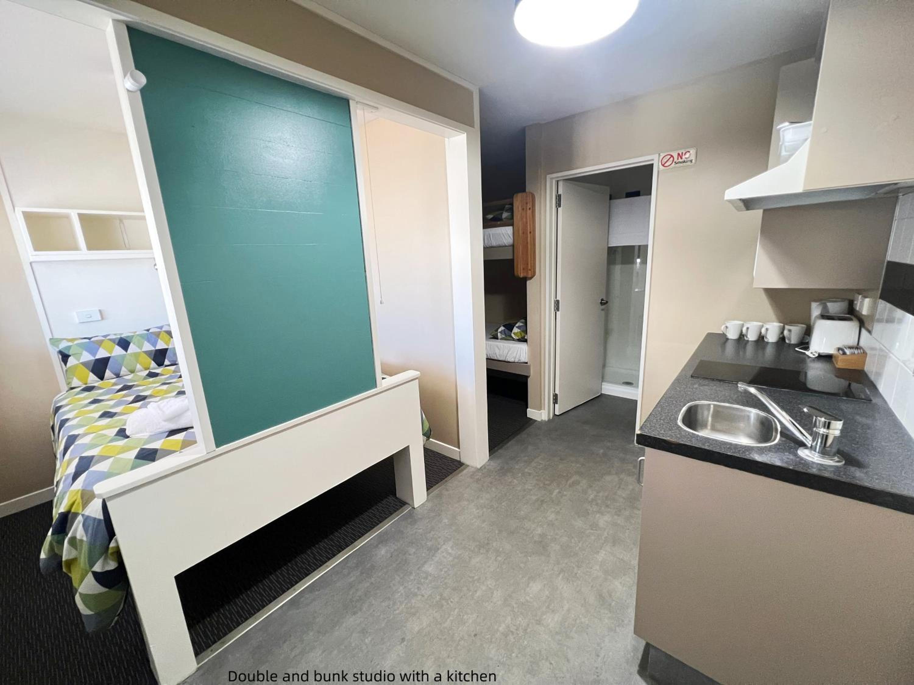 Double Bunk Studio - Photo 11