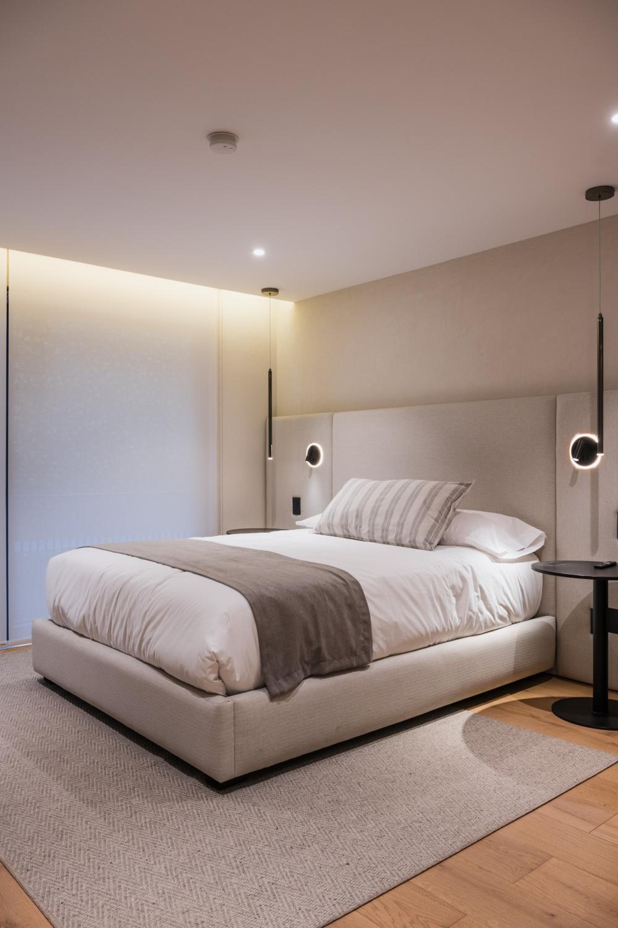 Three-Bedroom Apartment - Photo 13