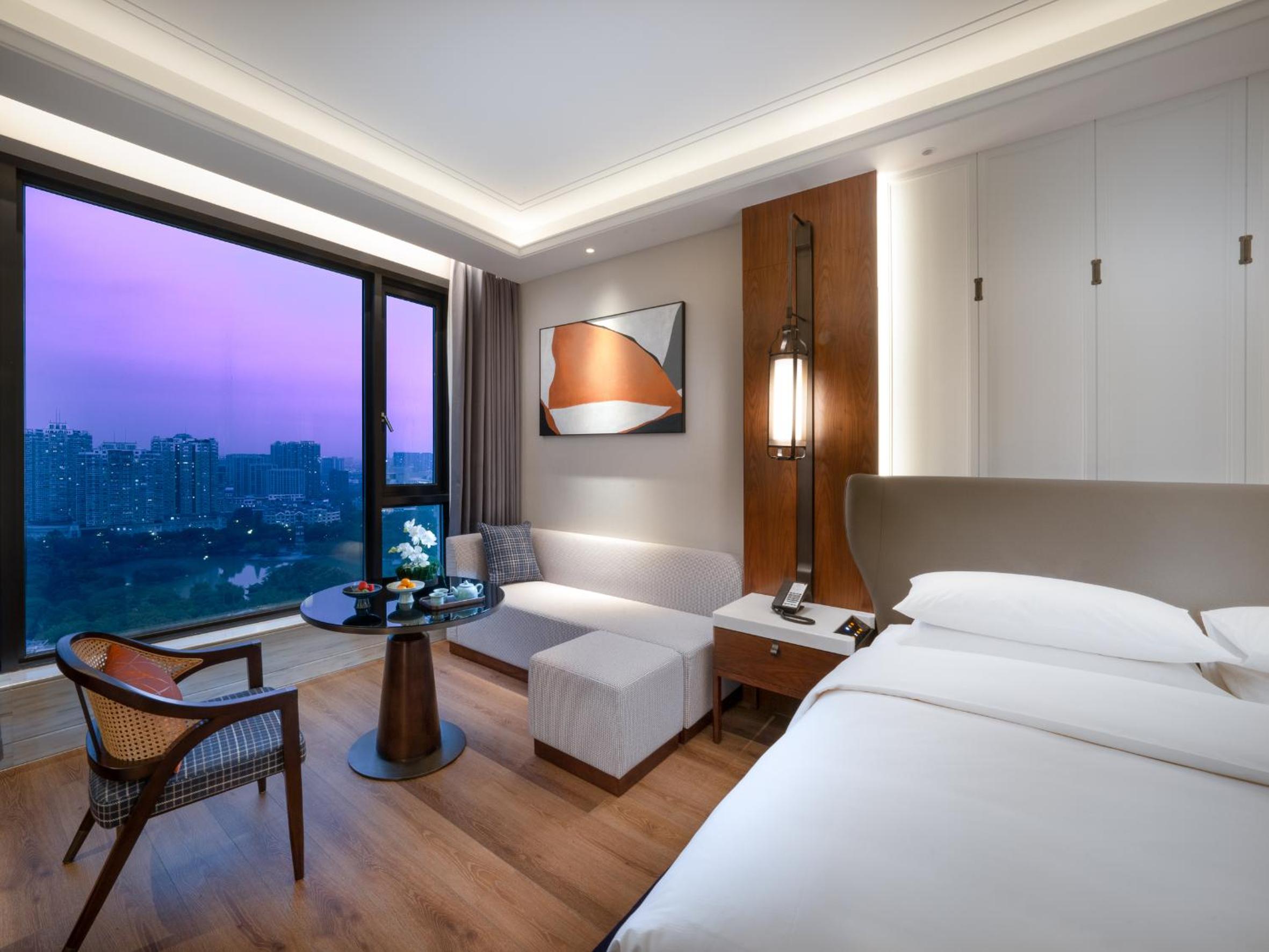 Lake View Twin Room - Photo 3