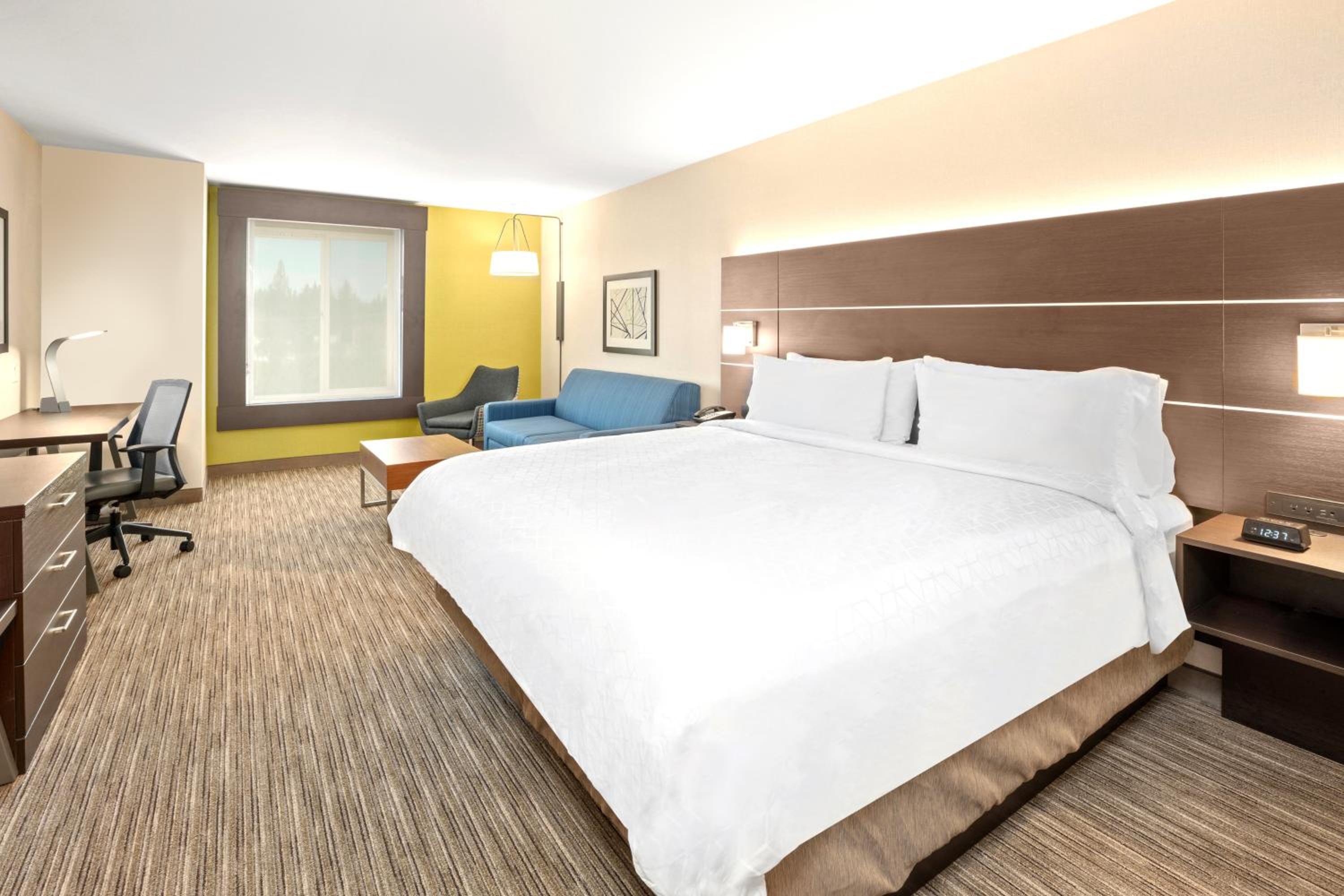 King Suite with Walk-In Shower - Photo 1