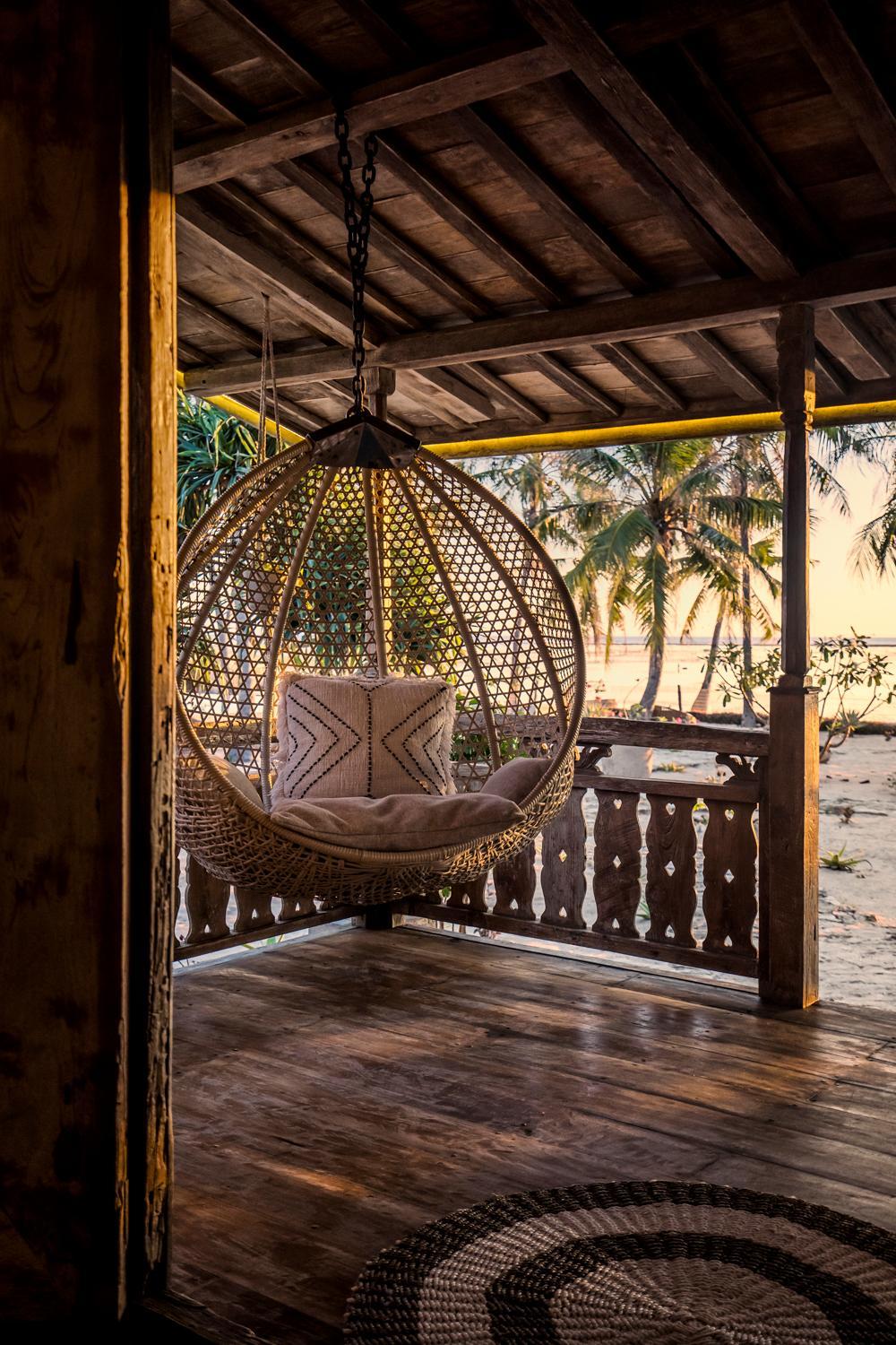 Boutique Beachfront Bungalow - Photo 4