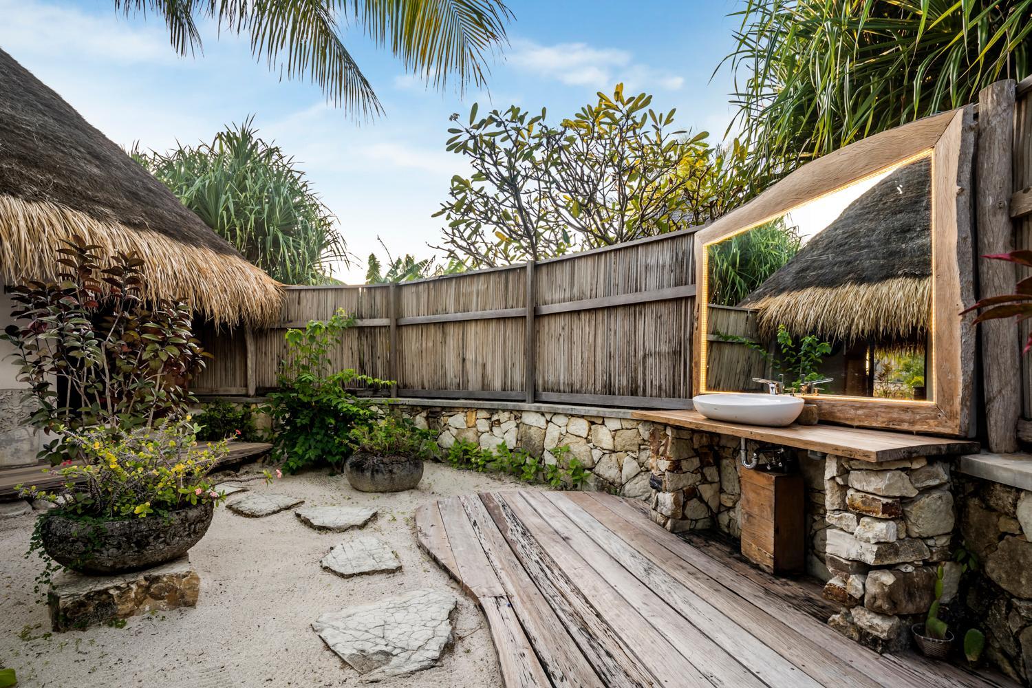 Boutique Oceanview Bungalow  - Photo 2