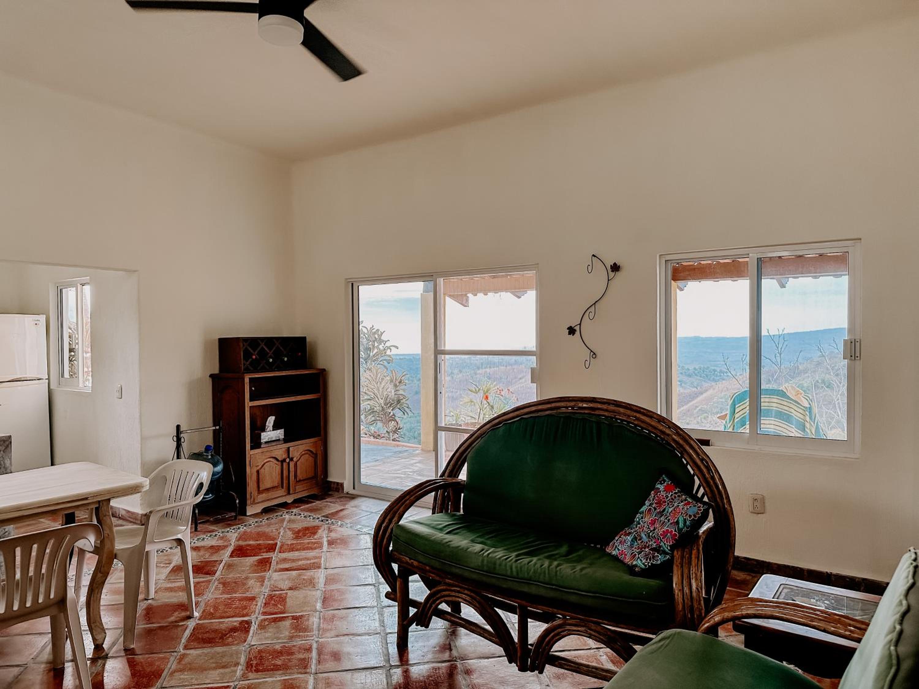 One-Bedroom House photo 1