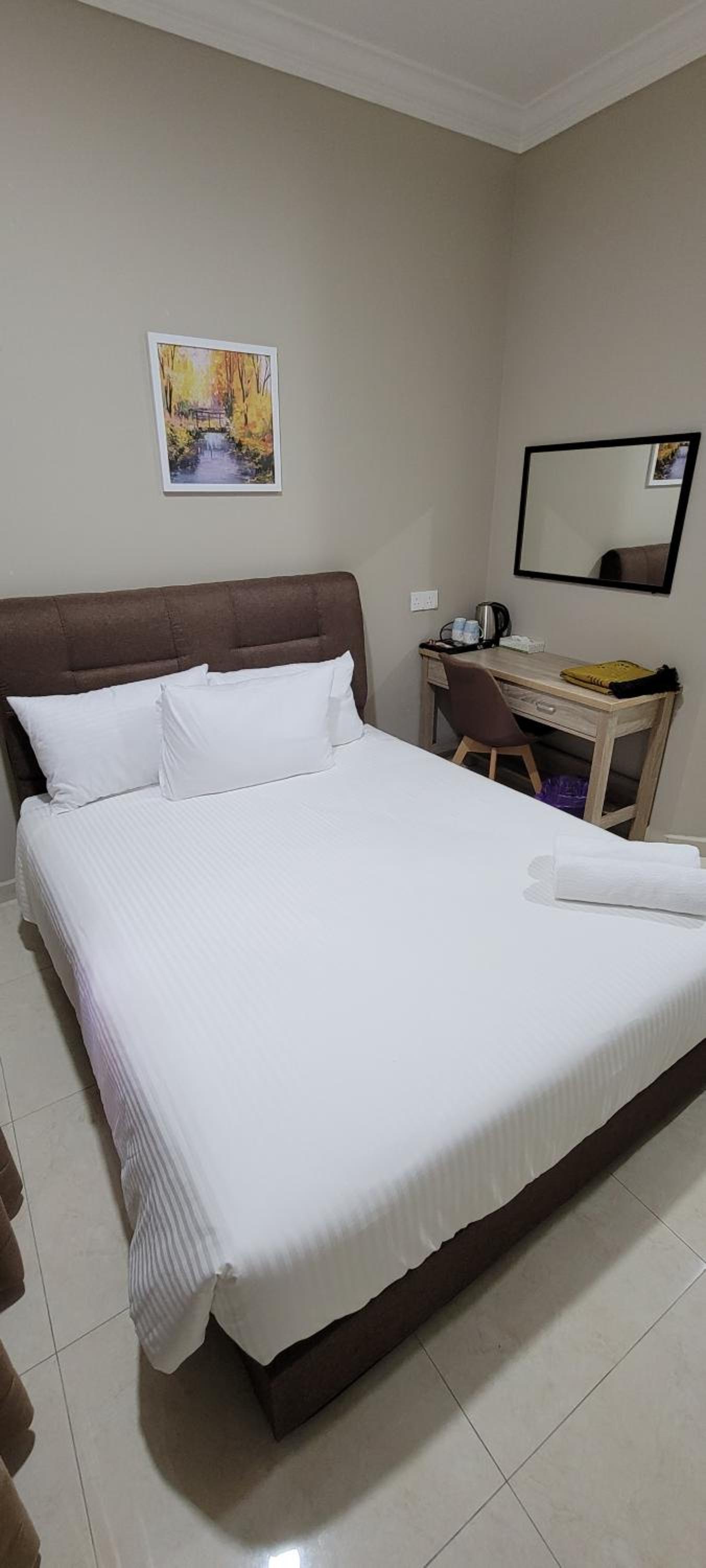 Queen Room - Photo 1