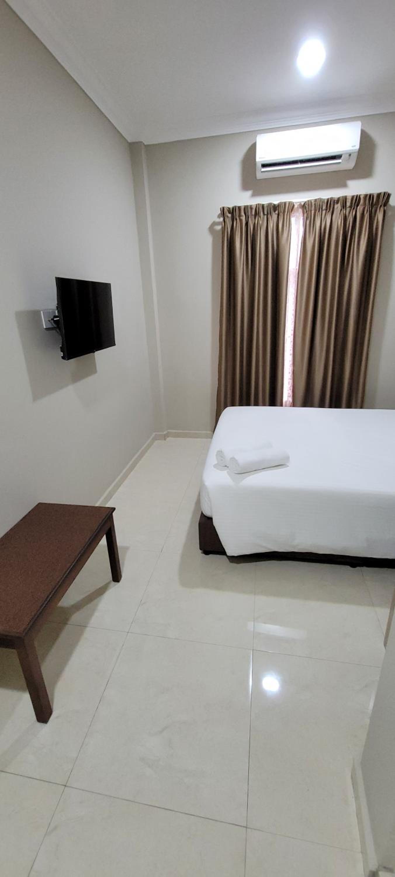 Queen Room - Photo 6