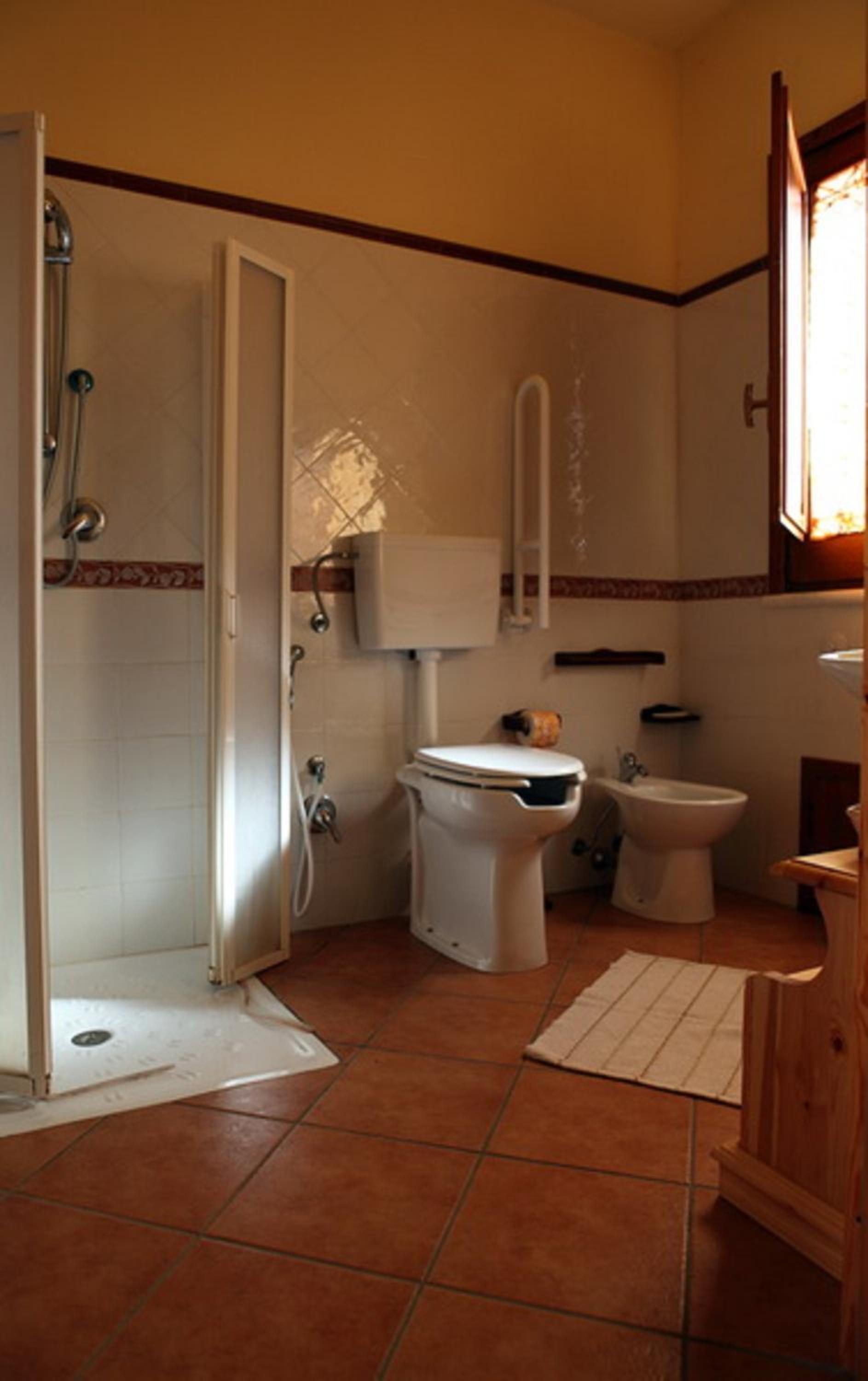 Double or Twin Room - Photo 7