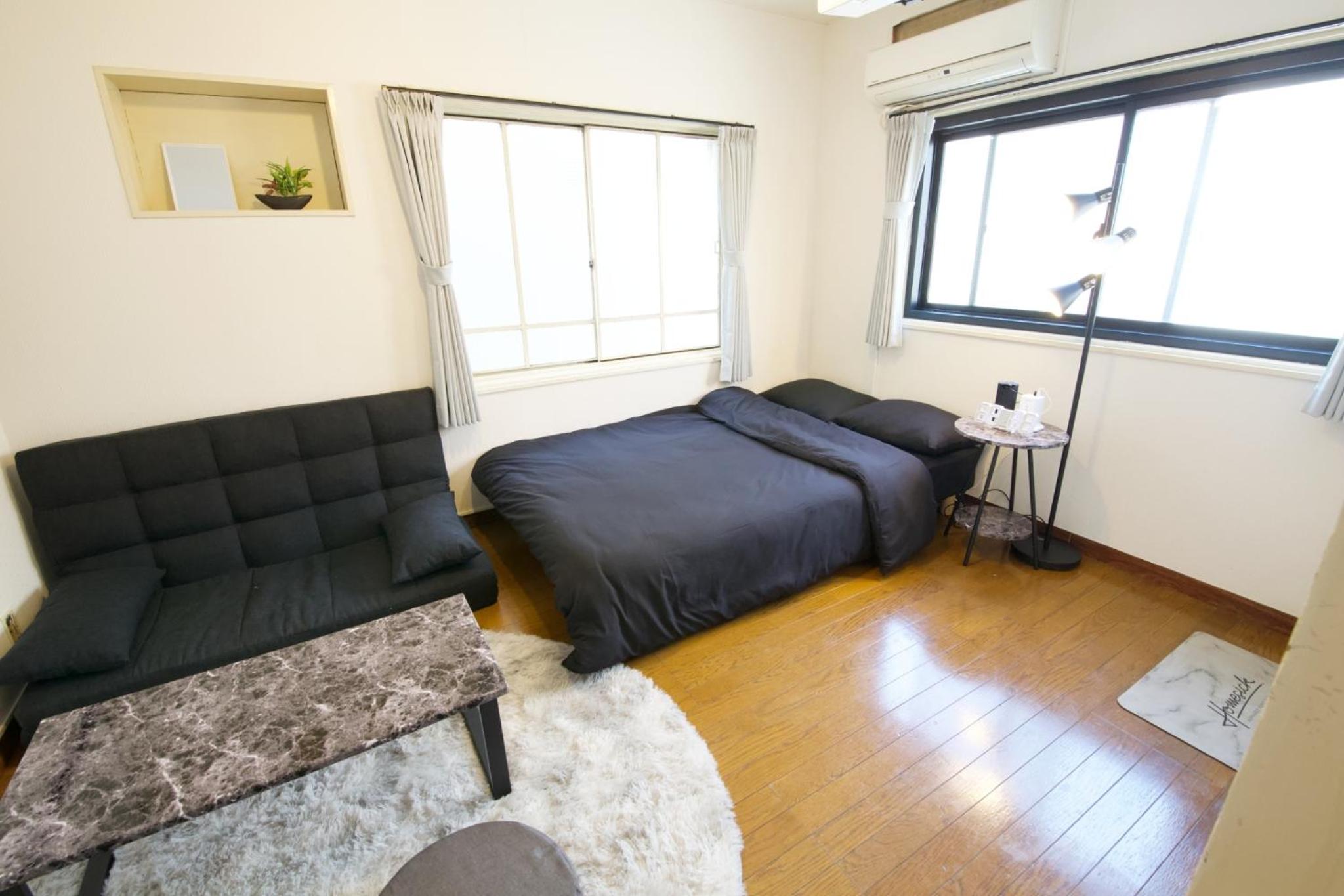 One-Bedroom Apartment photo 1