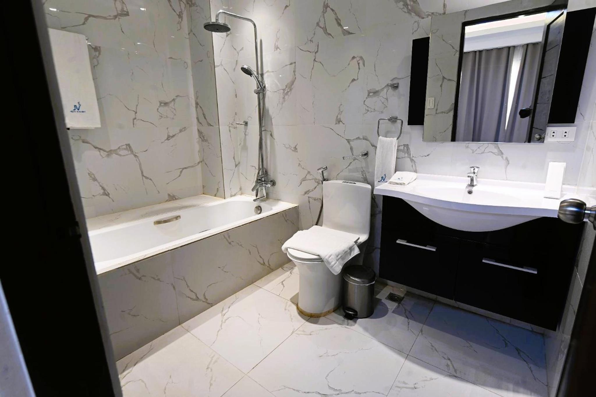 Family Suite - Photo 9