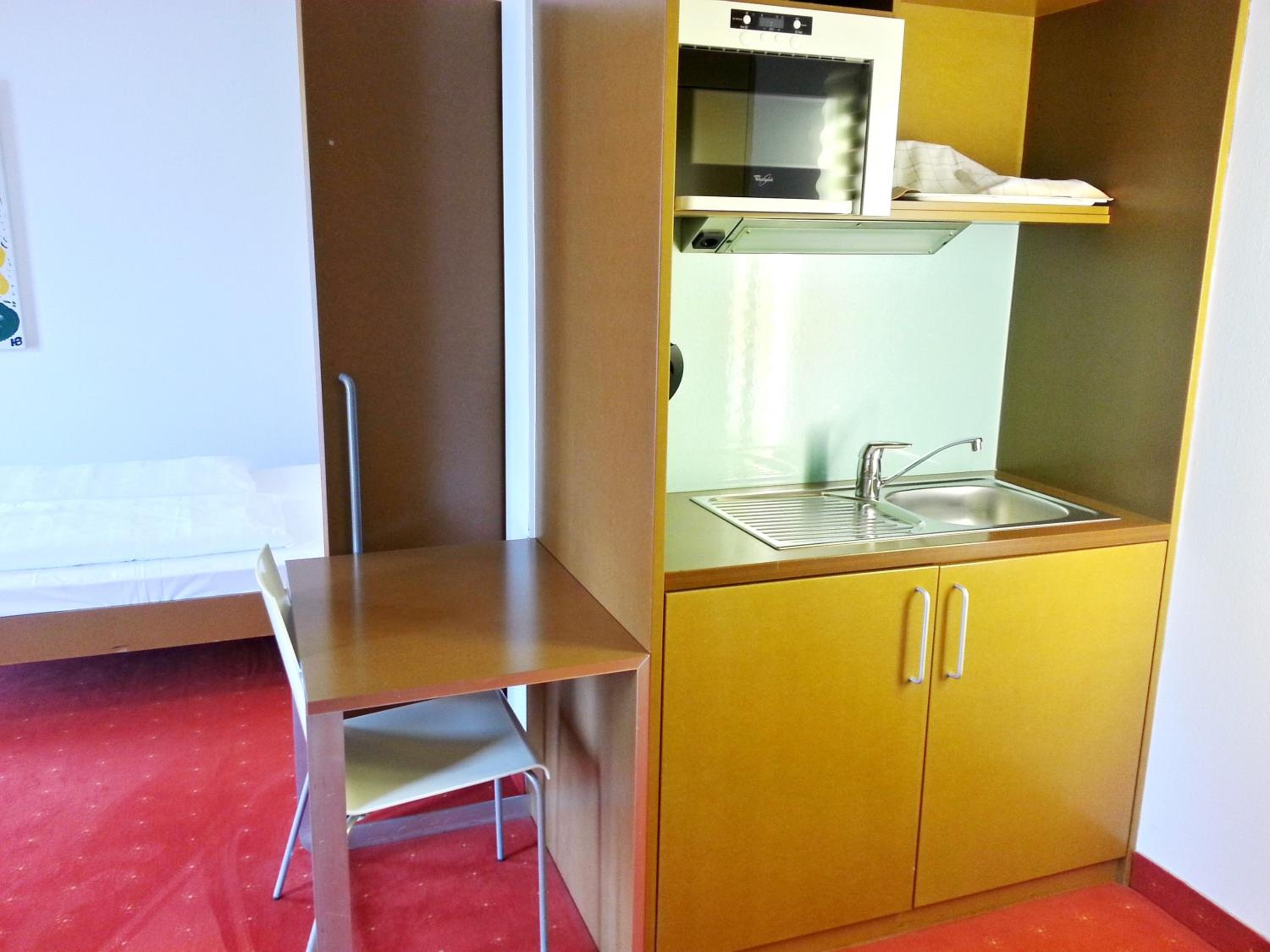Apartment - Photo 4