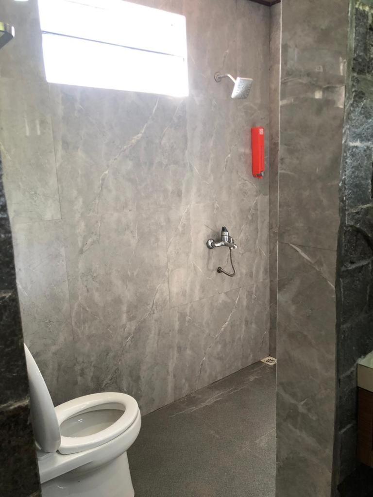 Quadruple Room with Private Bathroom - Photo 6