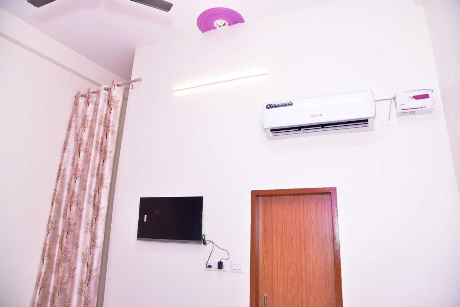 Deluxe Triple Room photo 3