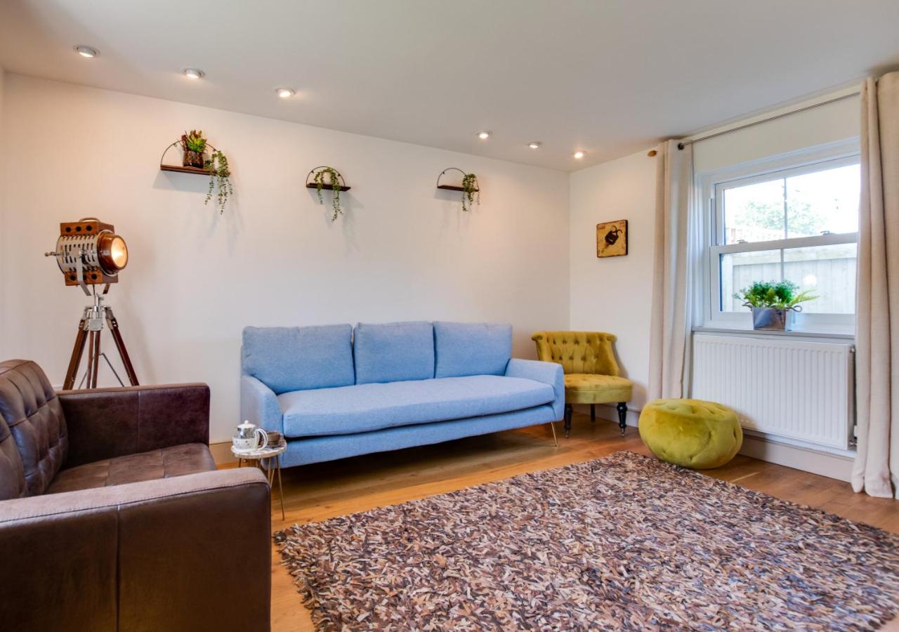 Three-Bedroom House photo 1