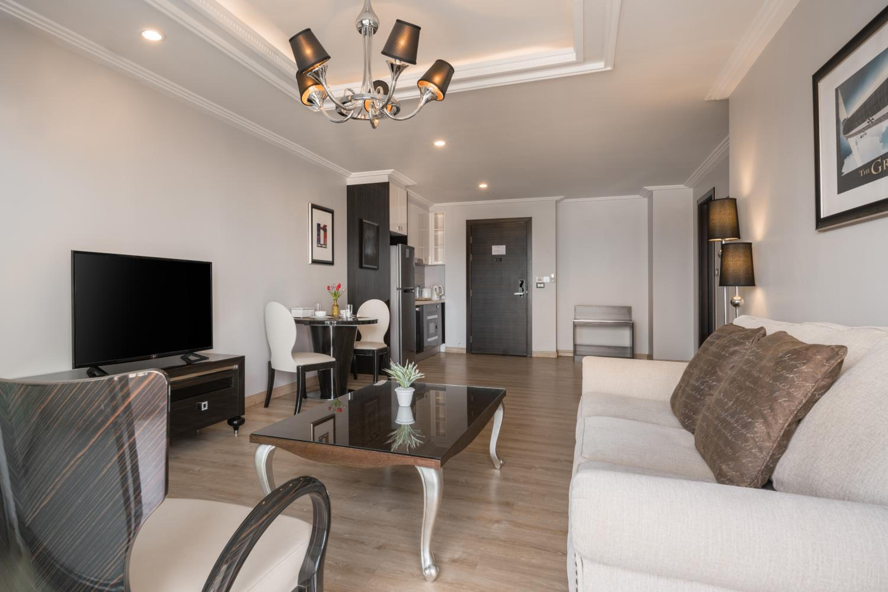 Grand Suite - Photo 4