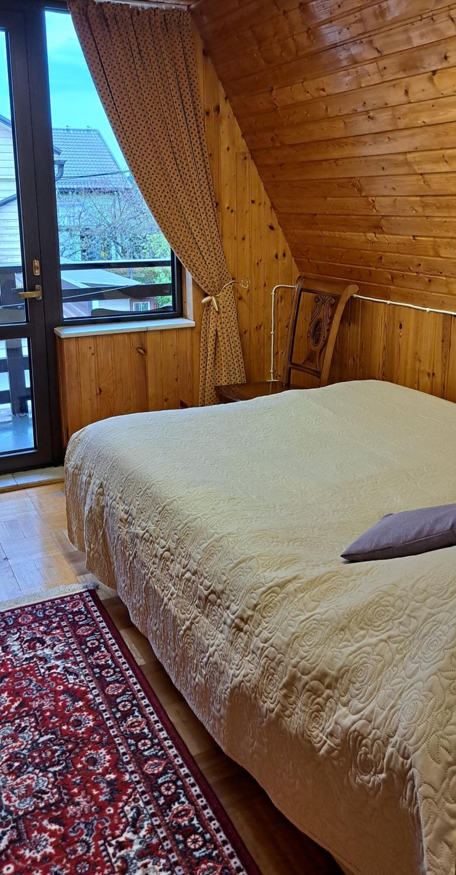 Deluxe King Room photo 1