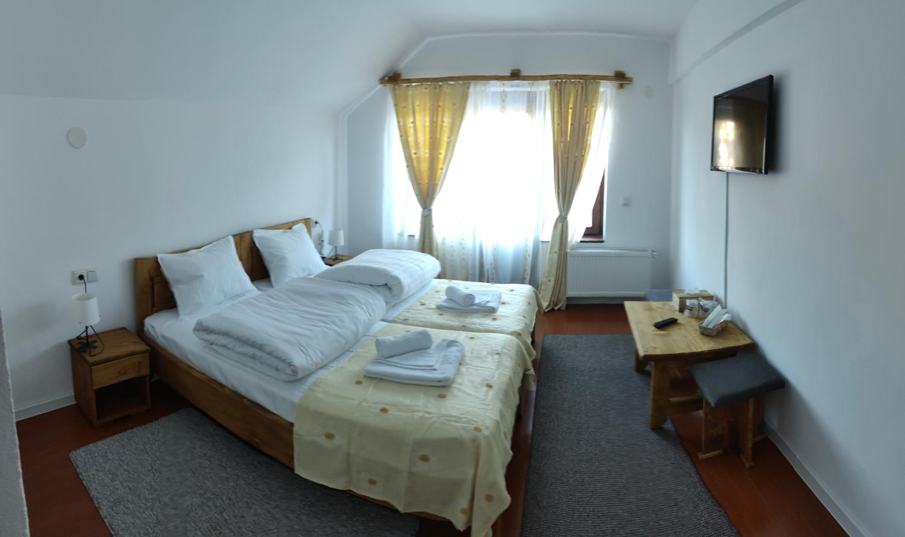 Twin Room with Balcony photo 1
