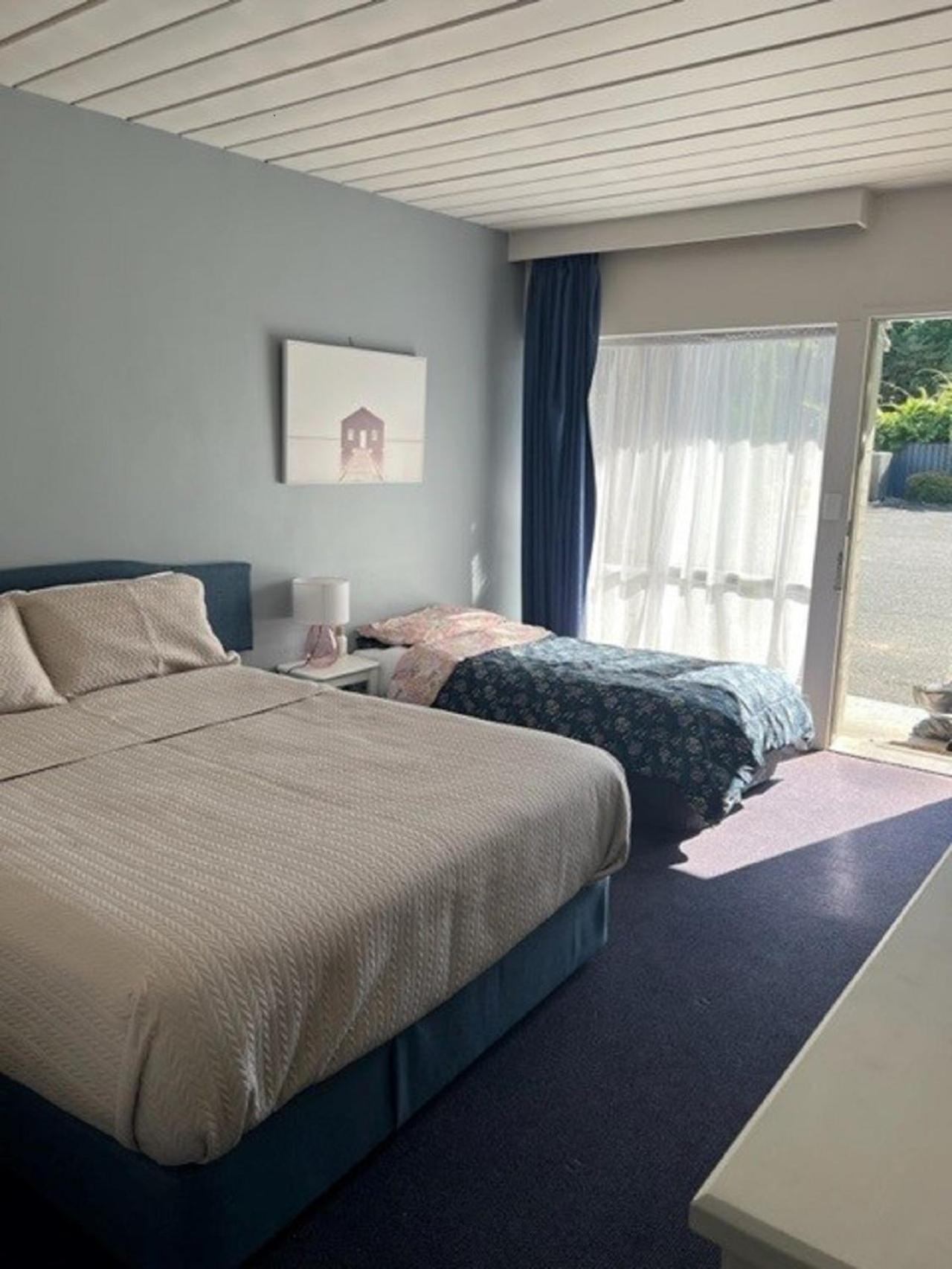 Double or Twin Room photo 3