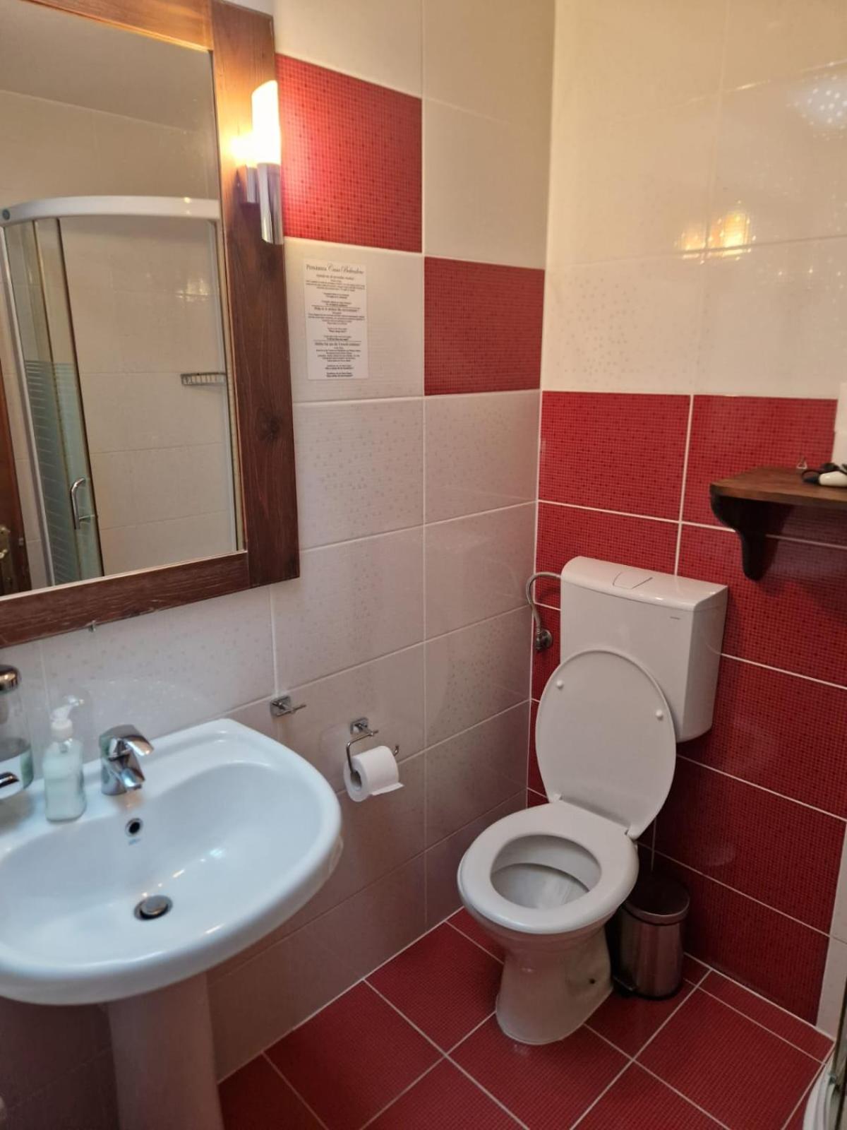 Double or Twin Room with Bathroom photo 3