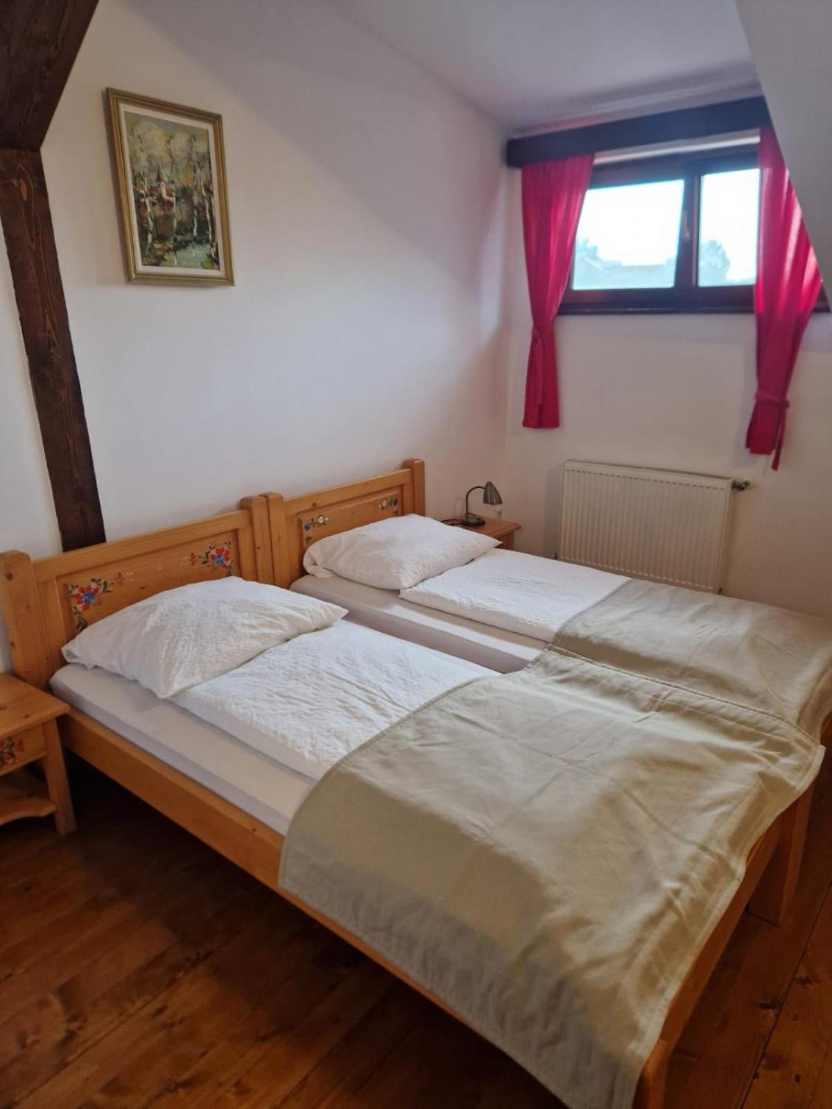 Double Room with Private Bathroom photo 2