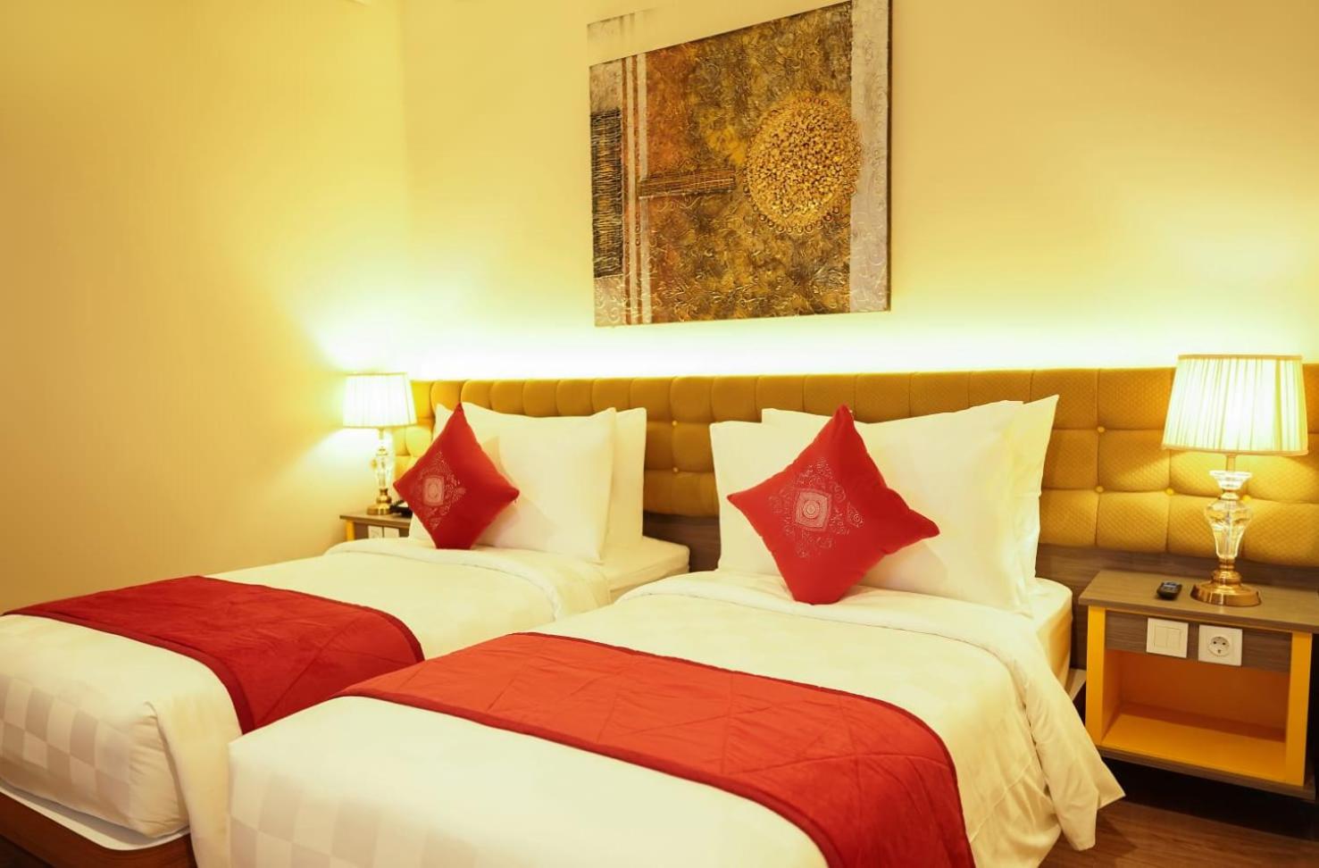 Deluxe Room with Two Single Beds, Non-Smoking - Photo 4