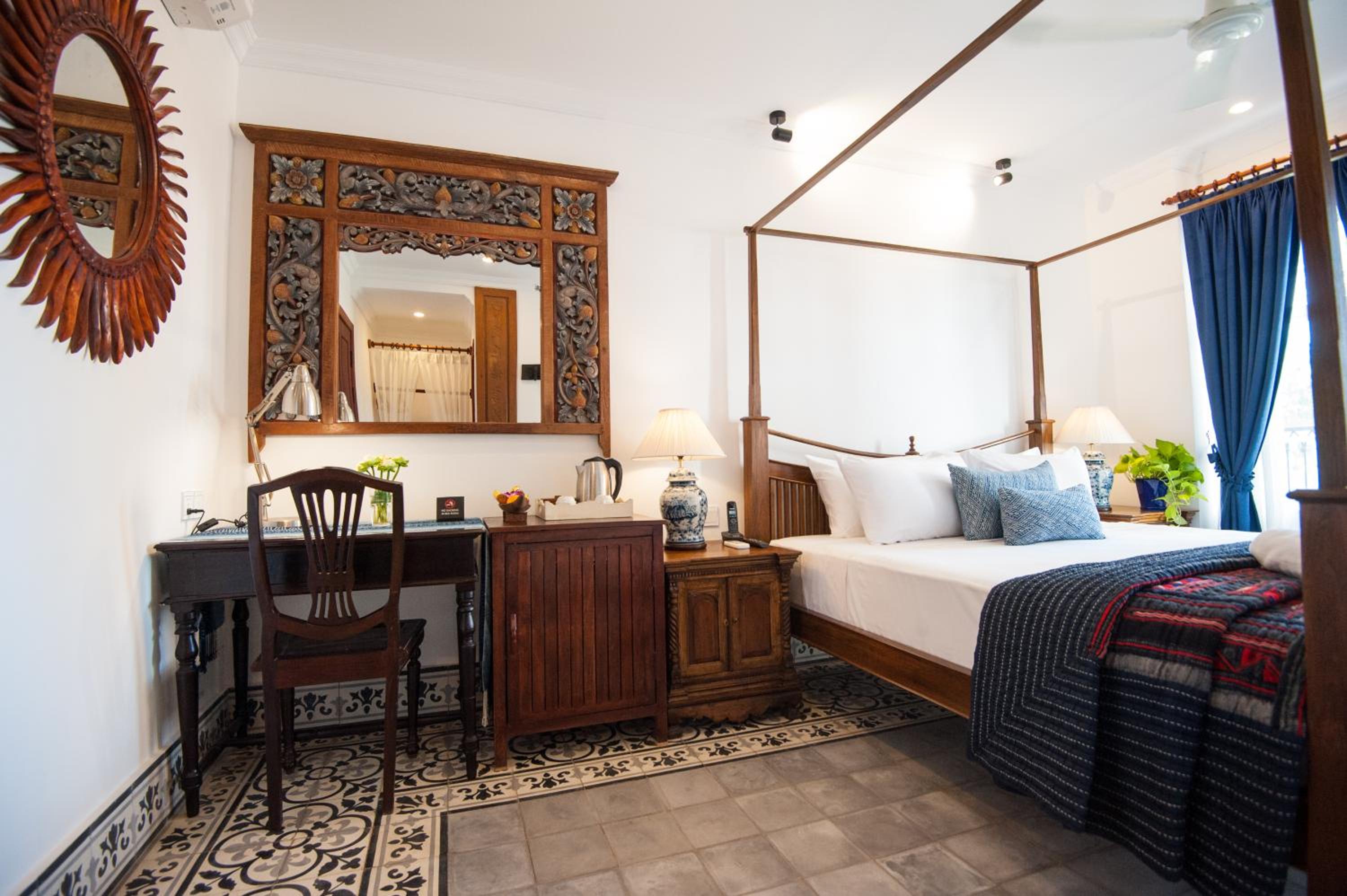 Deluxe Double Room with Balcony photo 2