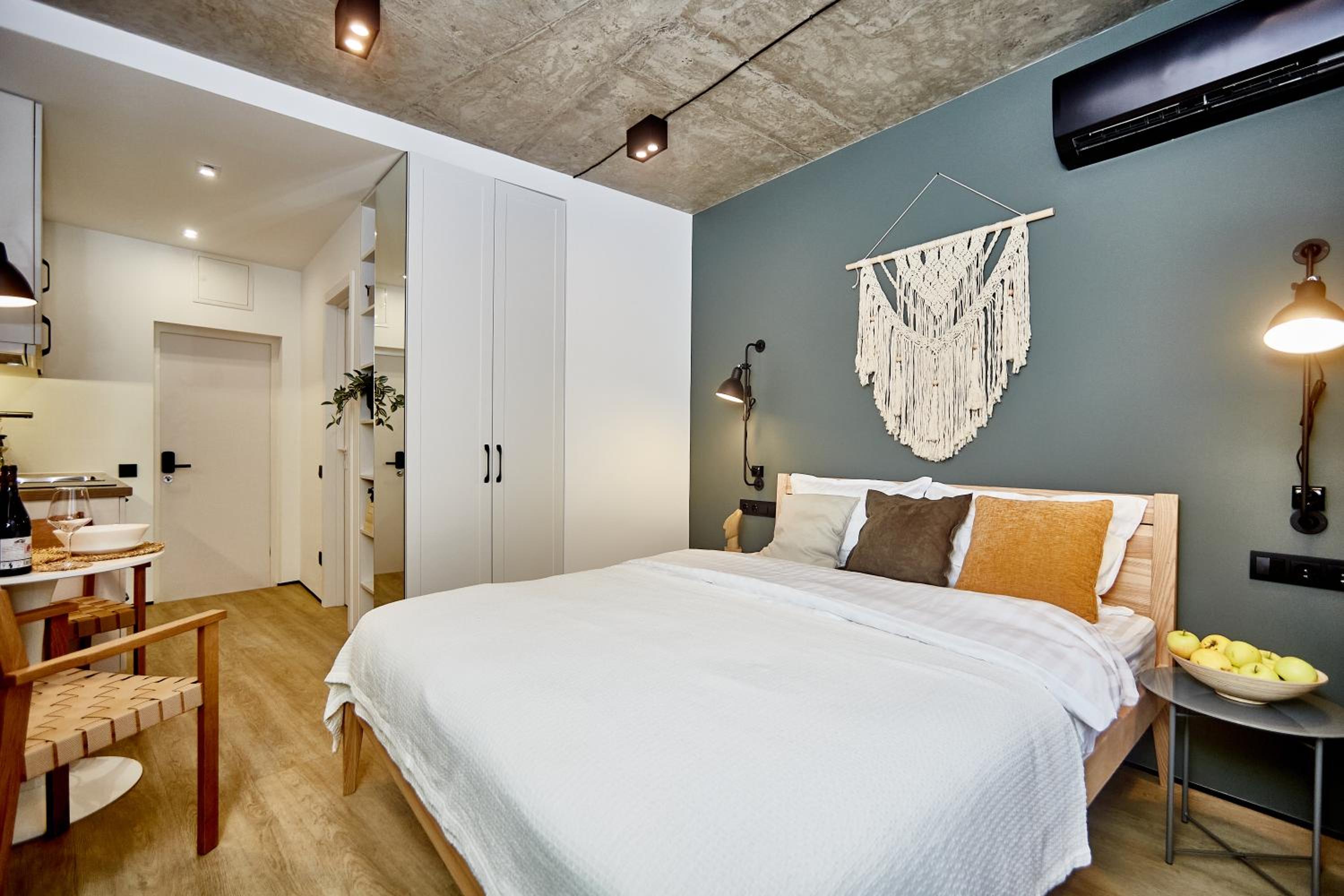 Studio Apartment