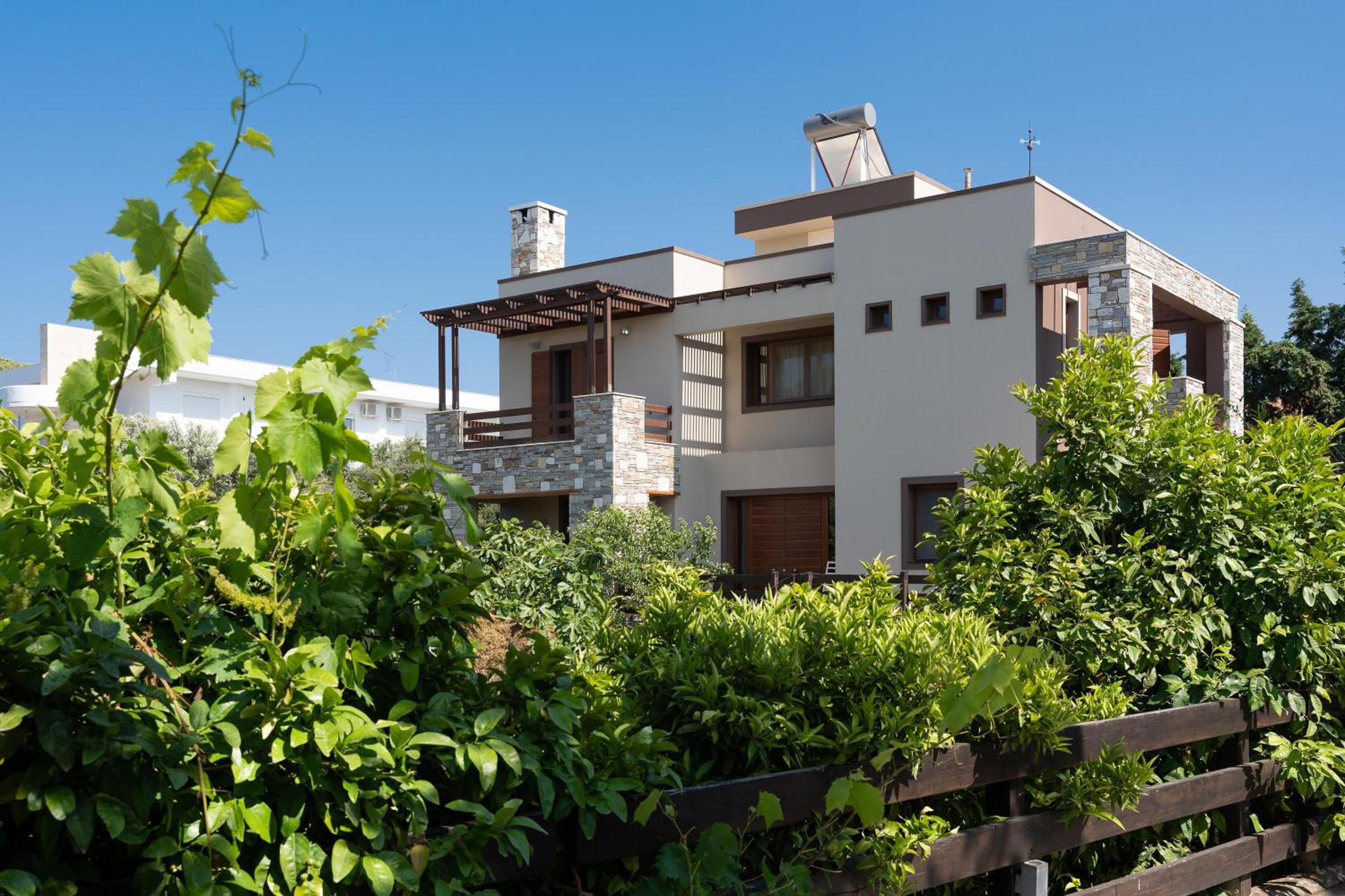 Villa photo 2