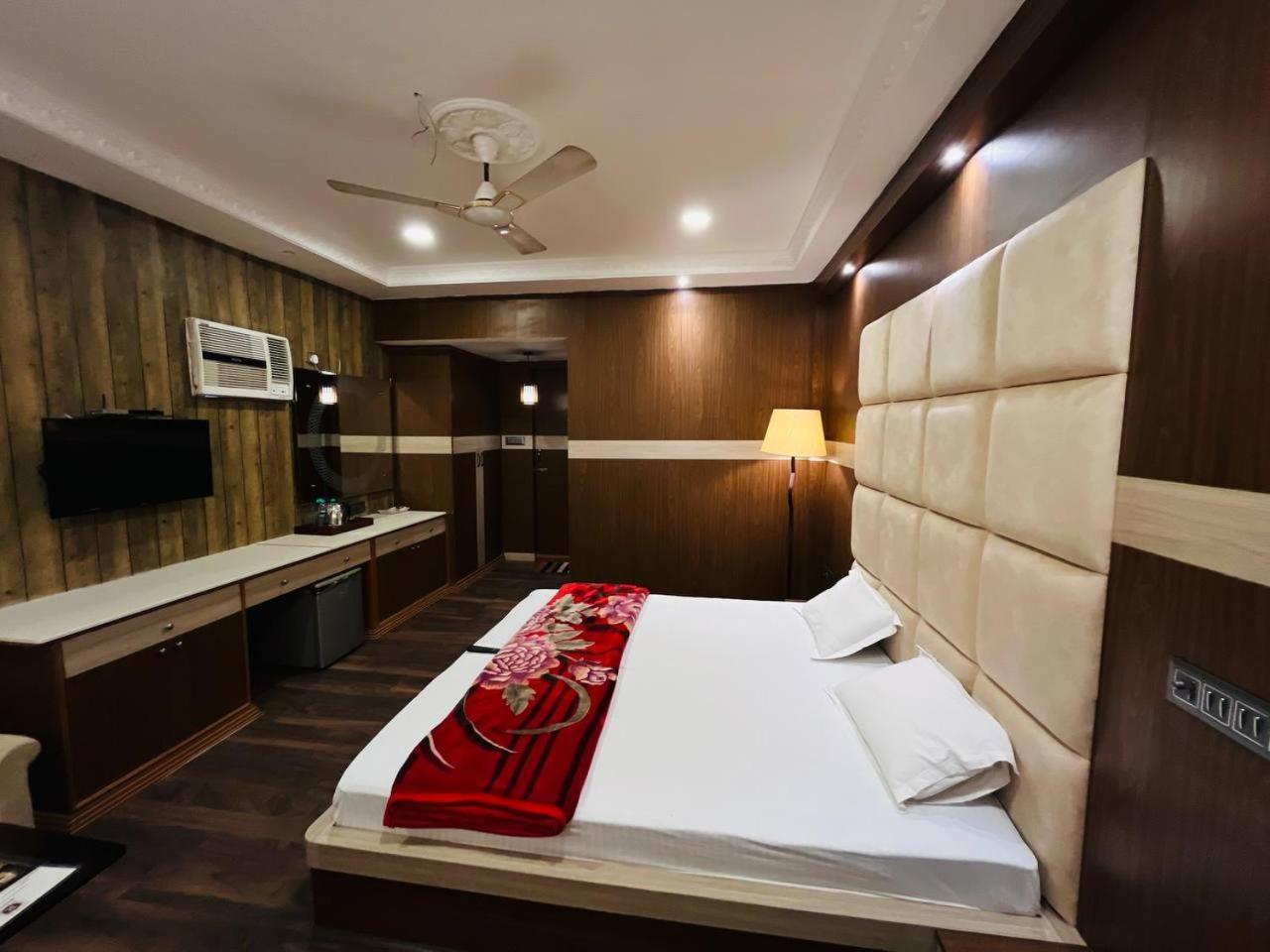 Deluxe Double or Twin Room - Photo 4